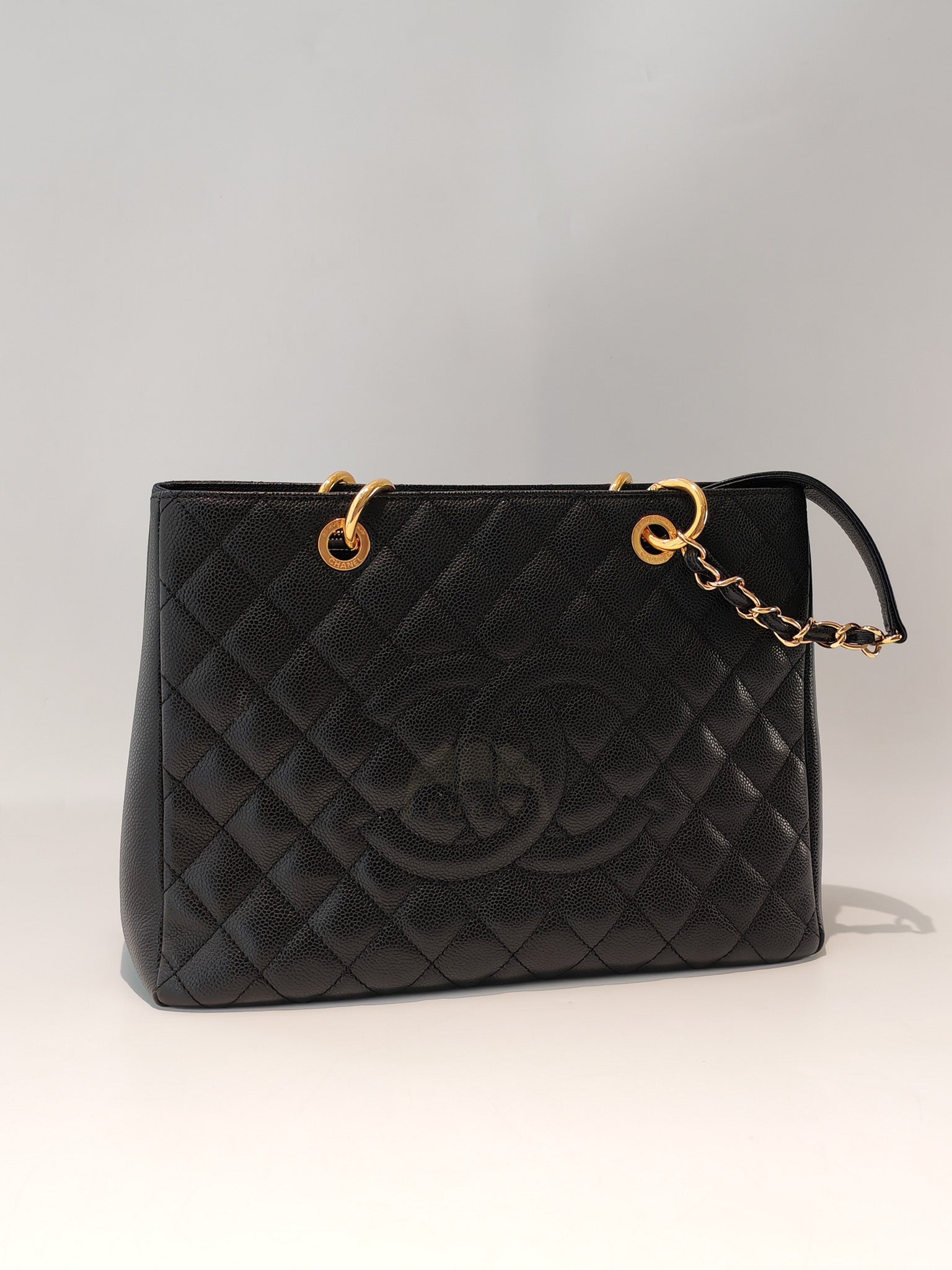 Grand Shopping Tote (GST) in Black Caviar Leather and Gold Hardware Series 19/63 | Purse Maison Luxury Bags Shop