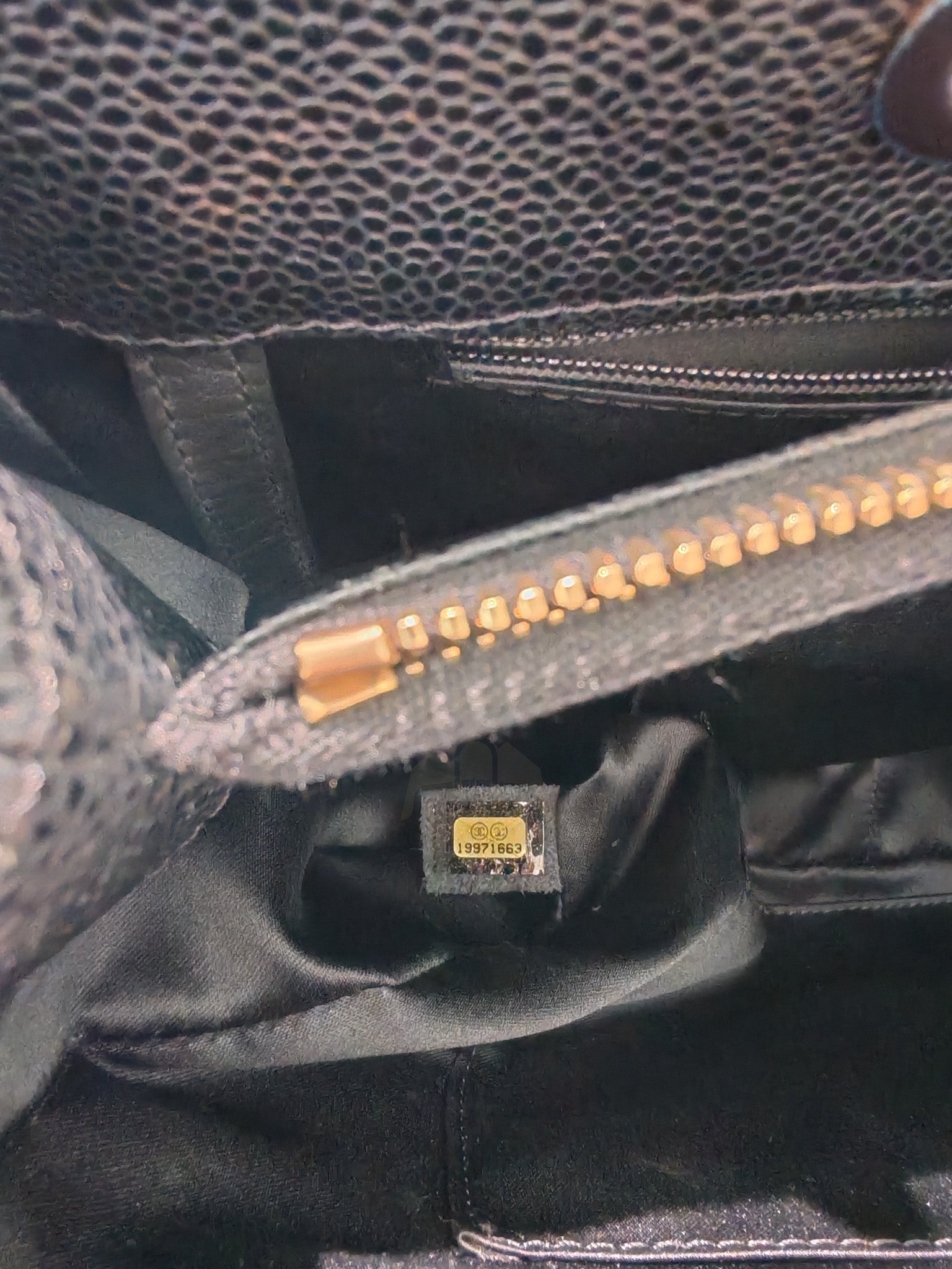 Grand Shopping Tote (GST) in Black Caviar Leather and Gold Hardware Series 19/63 | Purse Maison Luxury Bags Shop