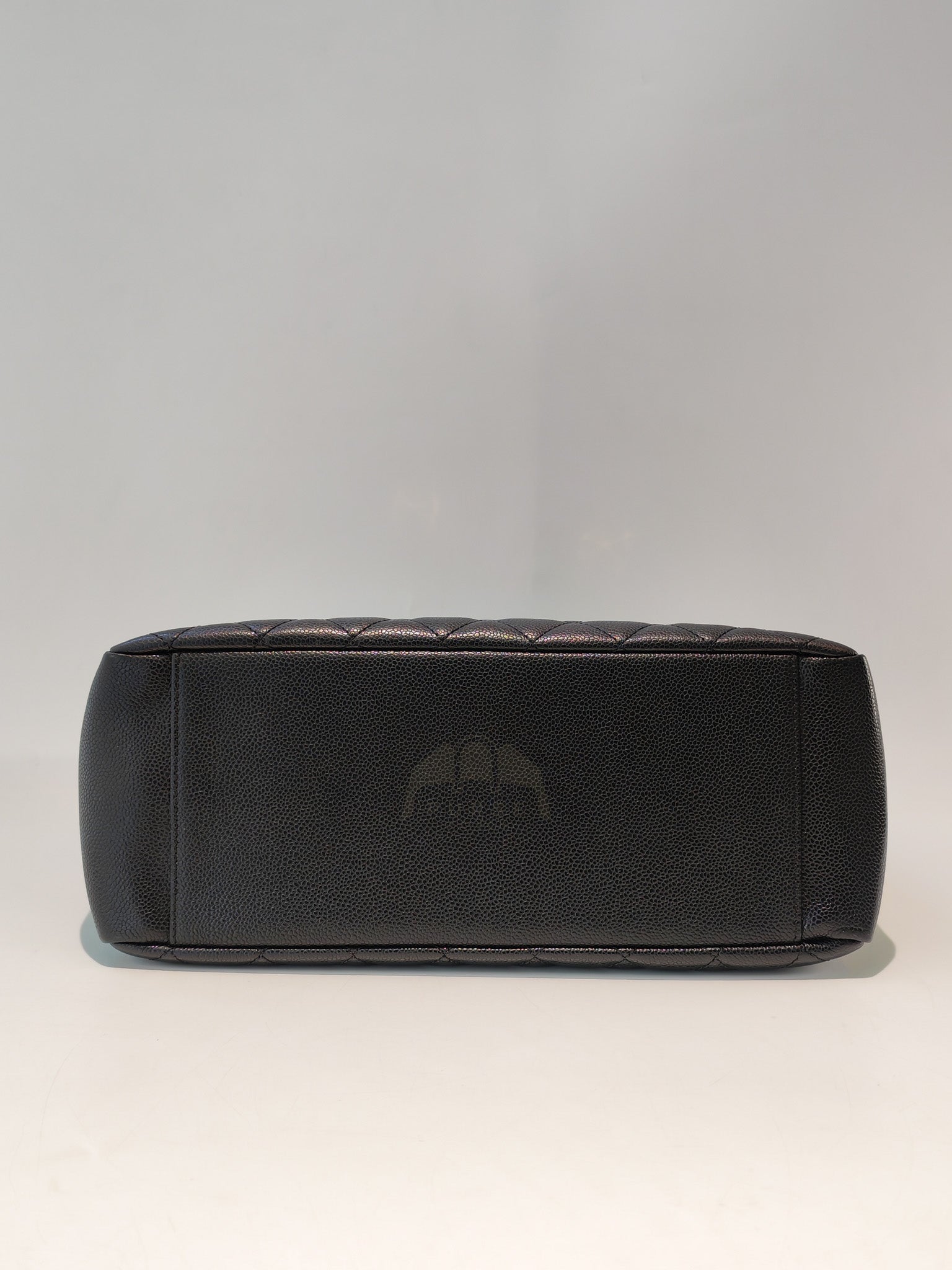 Grand Shopping Tote (GST) in Black Caviar Leather and Gold Hardware Series 19/63 | Purse Maison Luxury Bags Shop