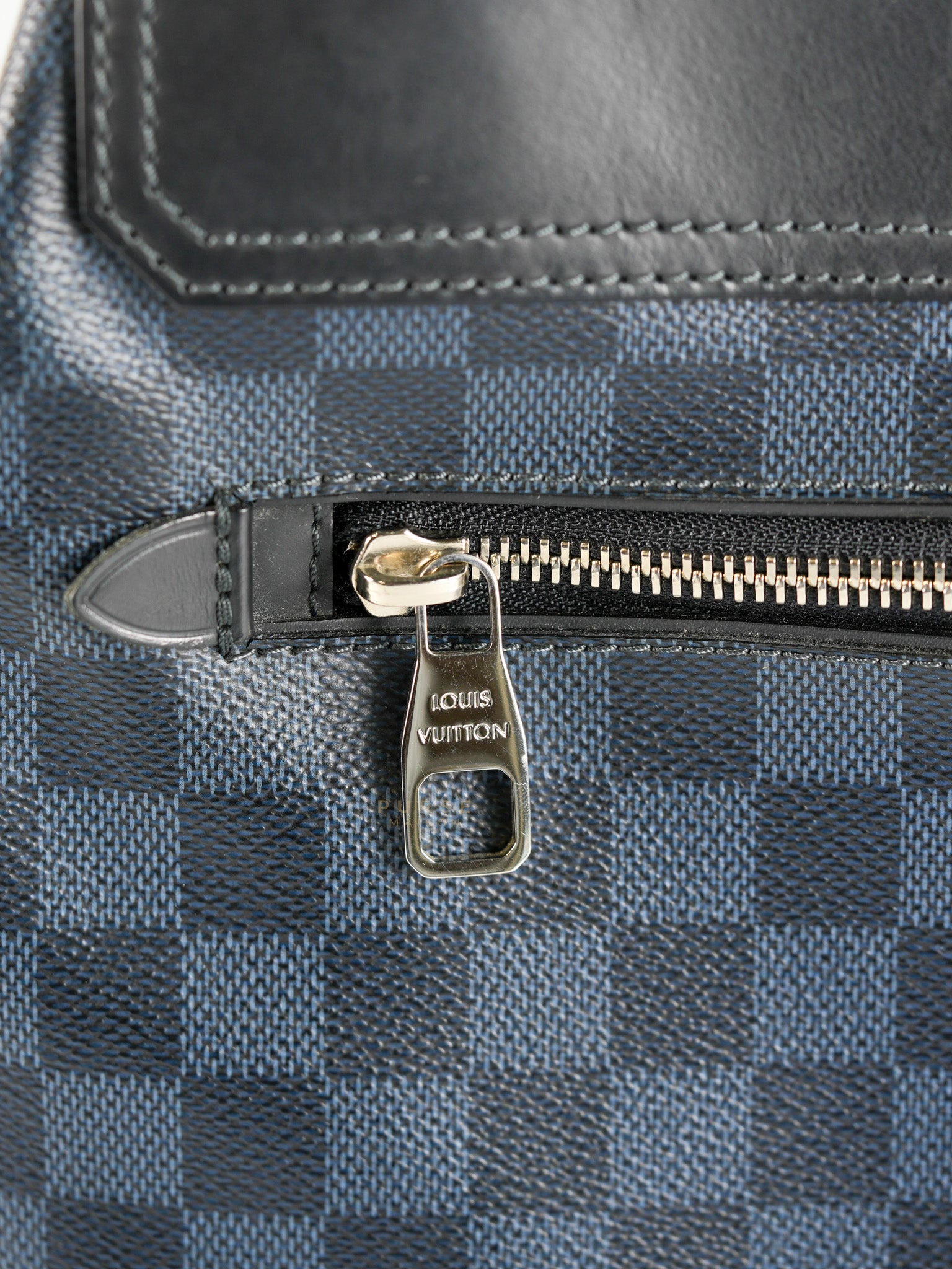 Greenwich Messenger Bag in Damier Cobalt Canvas (Date Code: DR1174) | Purse Maison Luxury Bags Shop