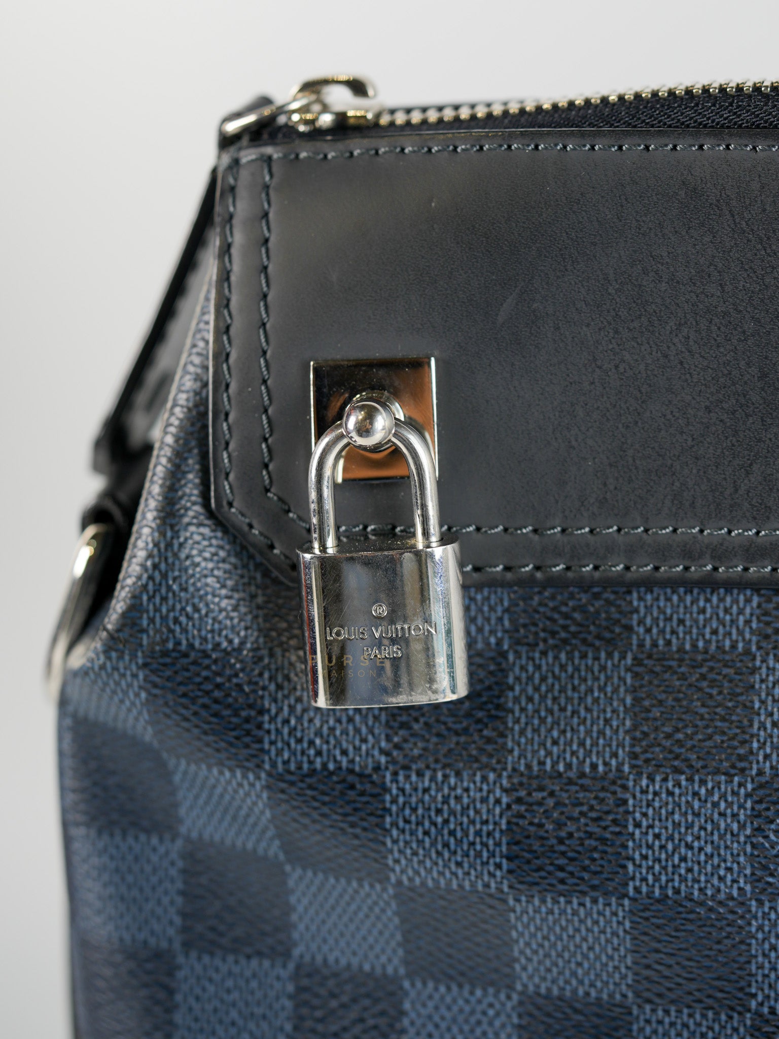 Greenwich Messenger Bag in Damier Cobalt Canvas (Date Code: DR1174) | Purse Maison Luxury Bags Shop