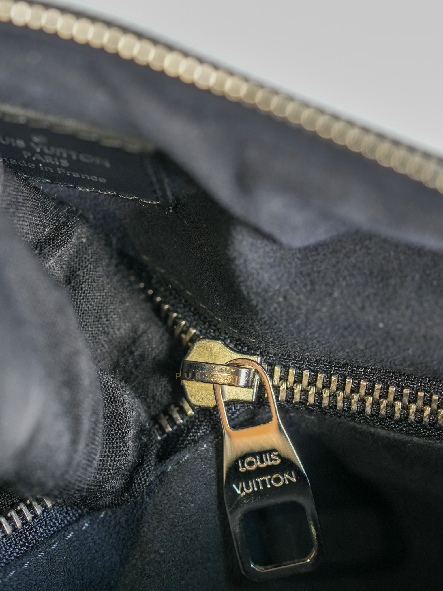 Greenwich Messenger Bag in Damier Cobalt Canvas (Date Code: DR1174) | Purse Maison Luxury Bags Shop