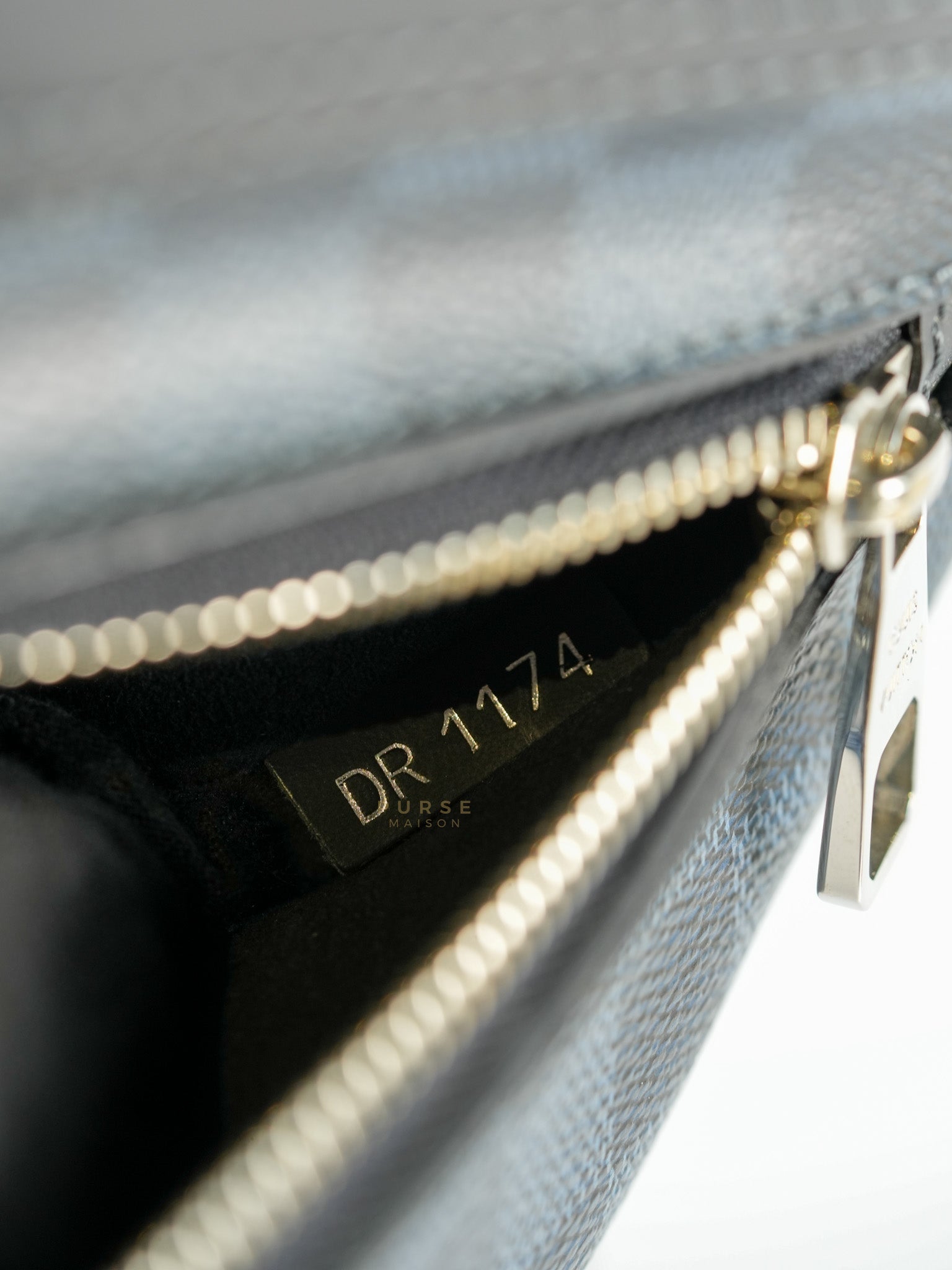 Greenwich Messenger Bag in Damier Cobalt Canvas (Date Code: DR1174) | Purse Maison Luxury Bags Shop