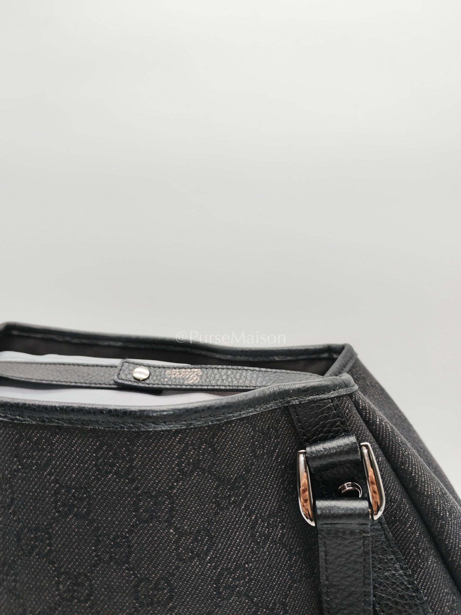 Gucci Abbey D-Ring Shoulder Bag in Black GG Supreme Denim Canvas | Purse Maison Luxury Bags Shop