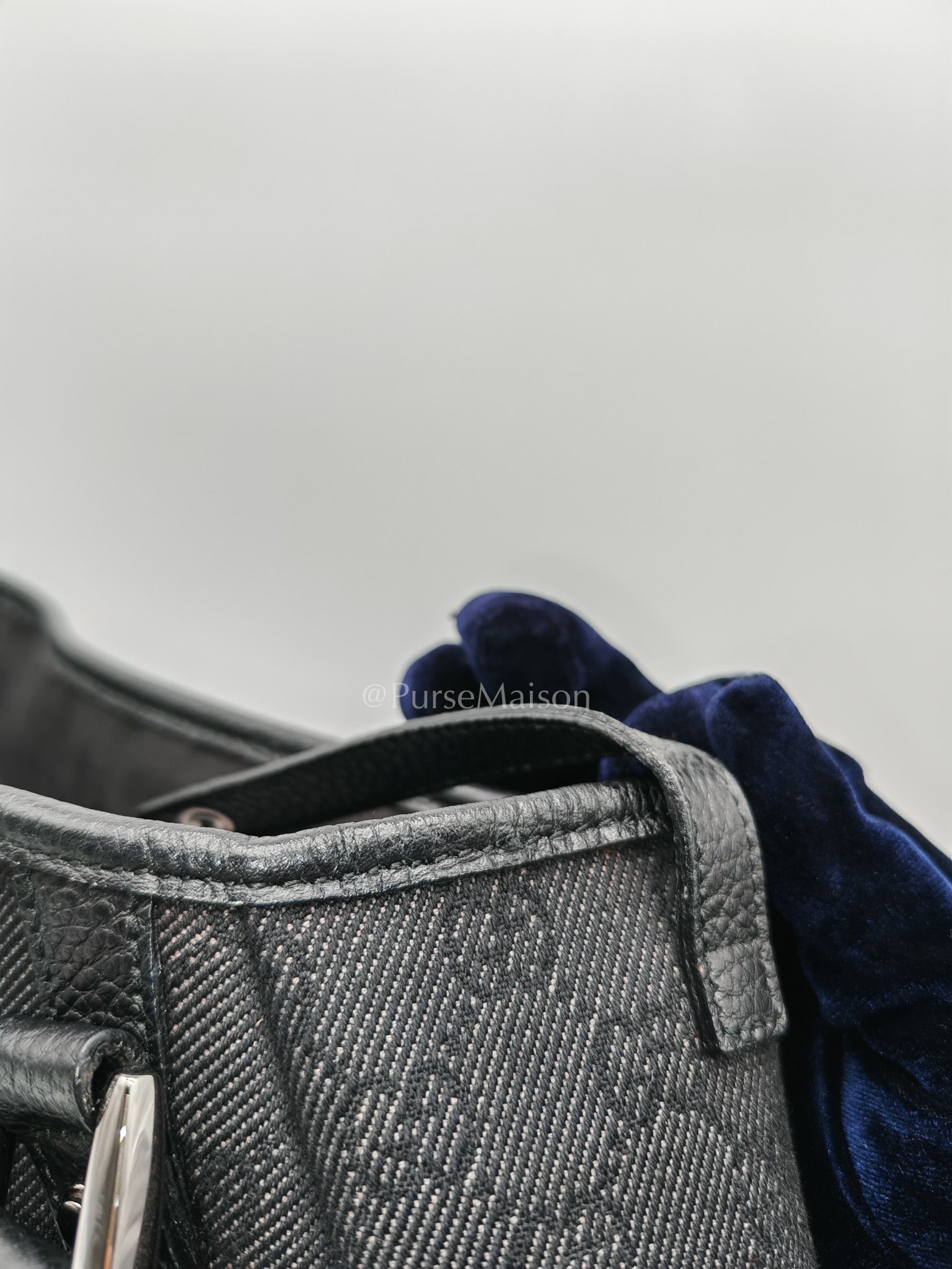 Gucci Abbey D-Ring Shoulder Bag in Black GG Supreme Denim Canvas | Purse Maison Luxury Bags Shop