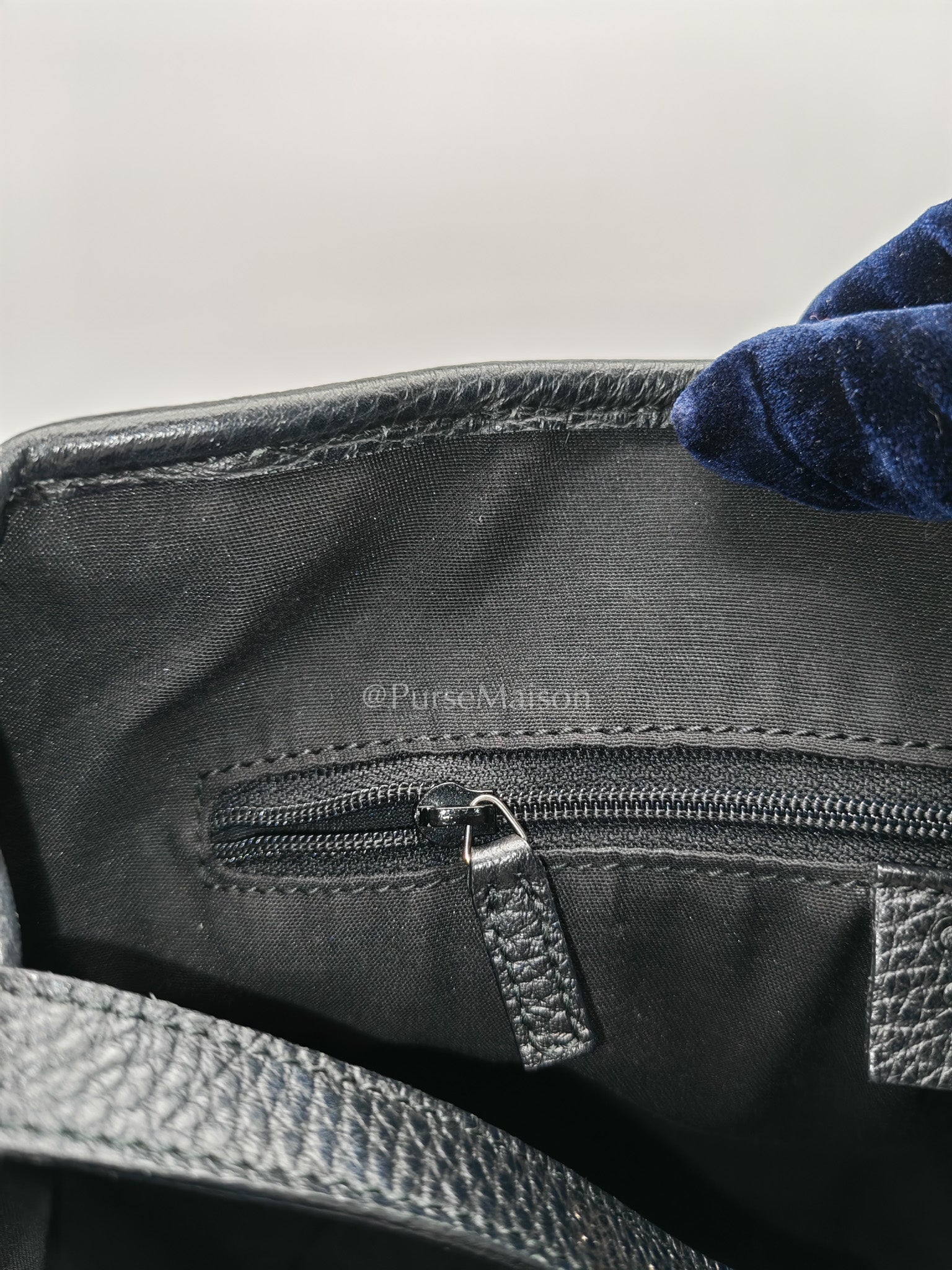 Gucci Abbey D-Ring Shoulder Bag in Black GG Supreme Denim Canvas | Purse Maison Luxury Bags Shop