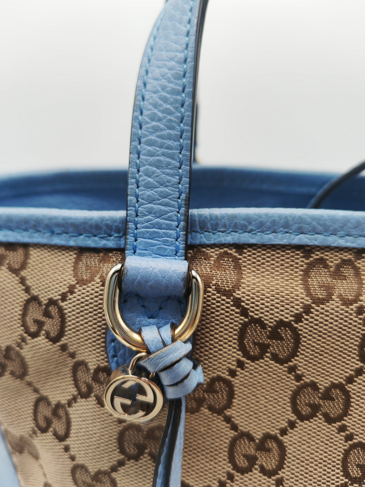 Gucci Bree Tote Bag Small in GG Supreme Canvas and Light Blue Leather | Purse Maison Luxury Bags Shop