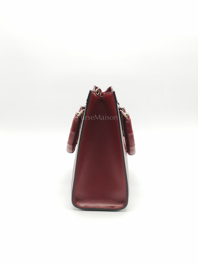 Diana Medium in Burgundy Smooth Calfskin Leather Crossbody Bag | Purse Maison Luxury Bags Shop