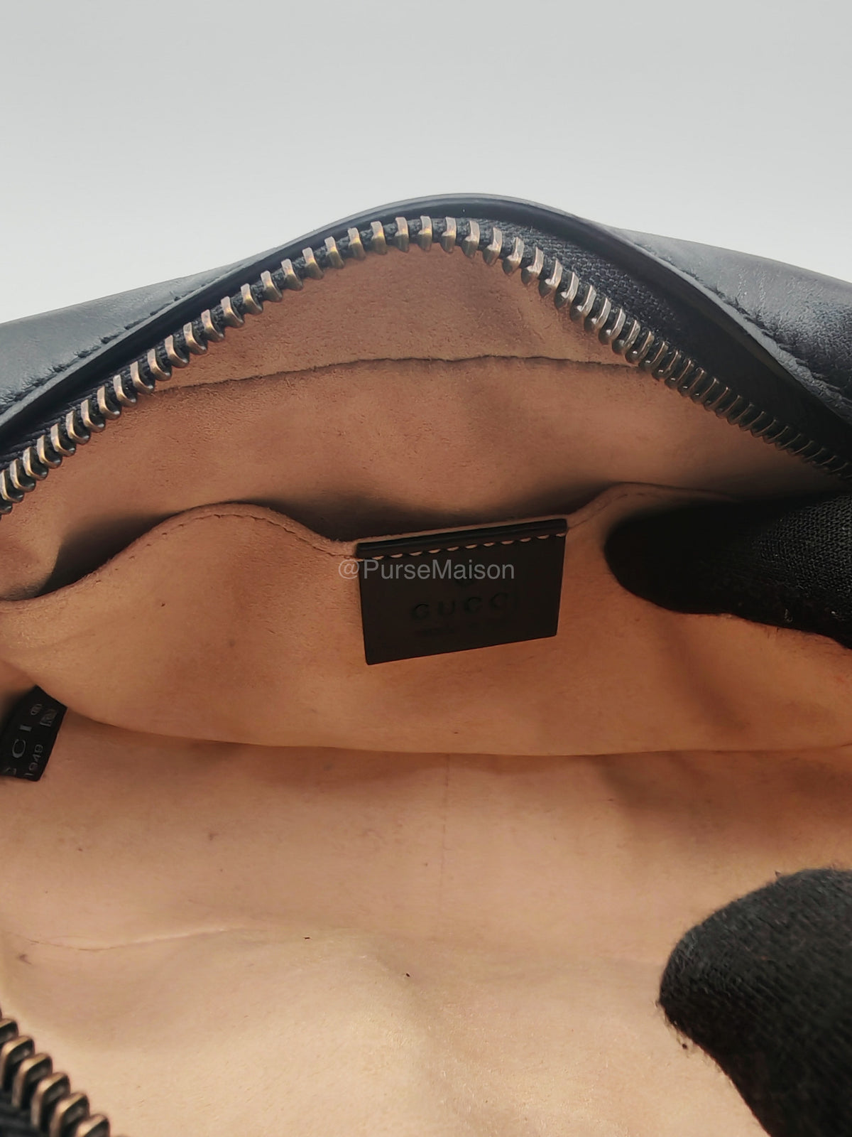 Gucci GG Marmont Camera Bag in Matelasse Leather Crossbody Bag | Purse Maison Luxury Bags Shop