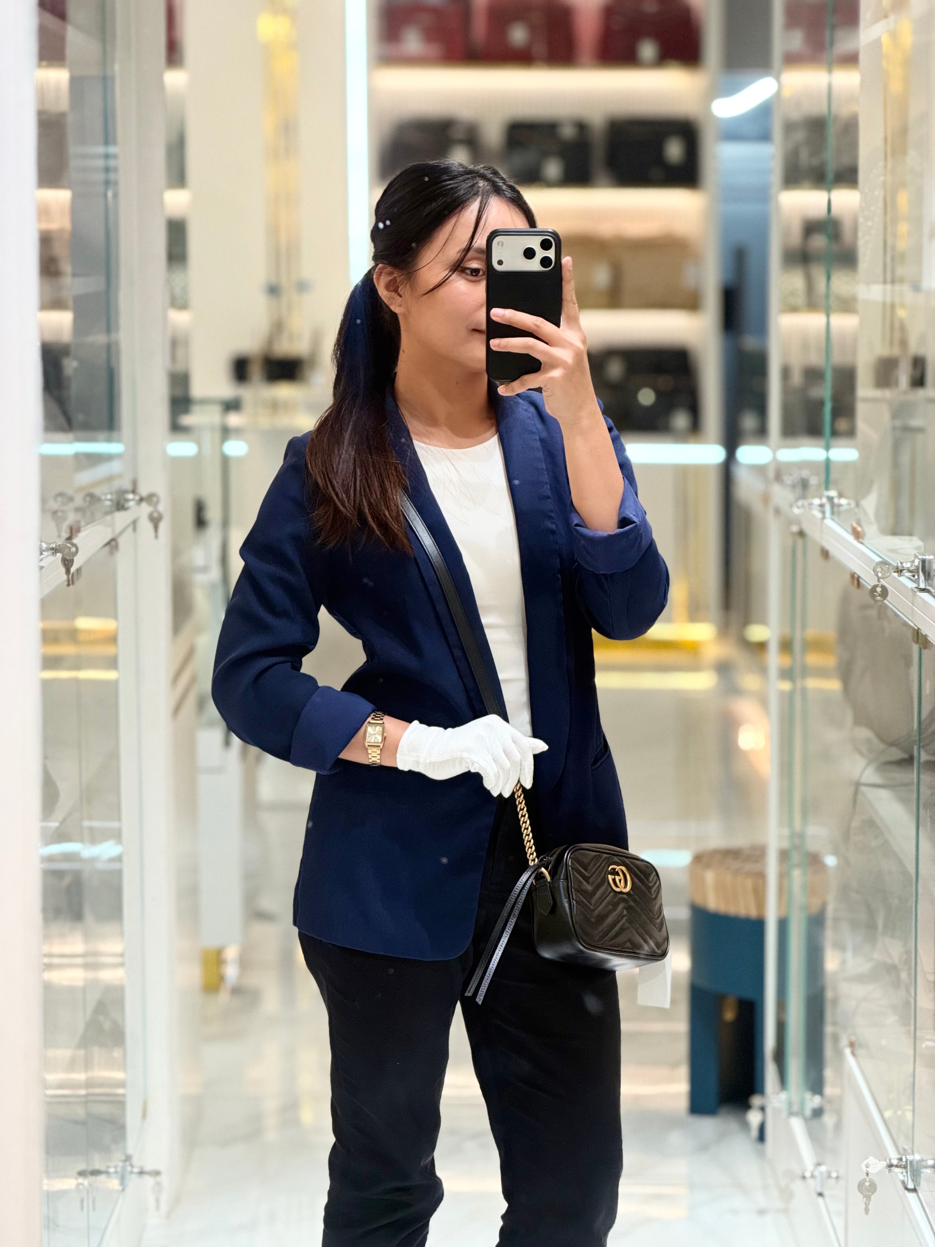 Gucci GG Marmont Camera Bag in Matelasse Leather Crossbody Bag | Purse Maison Luxury Bags Shop