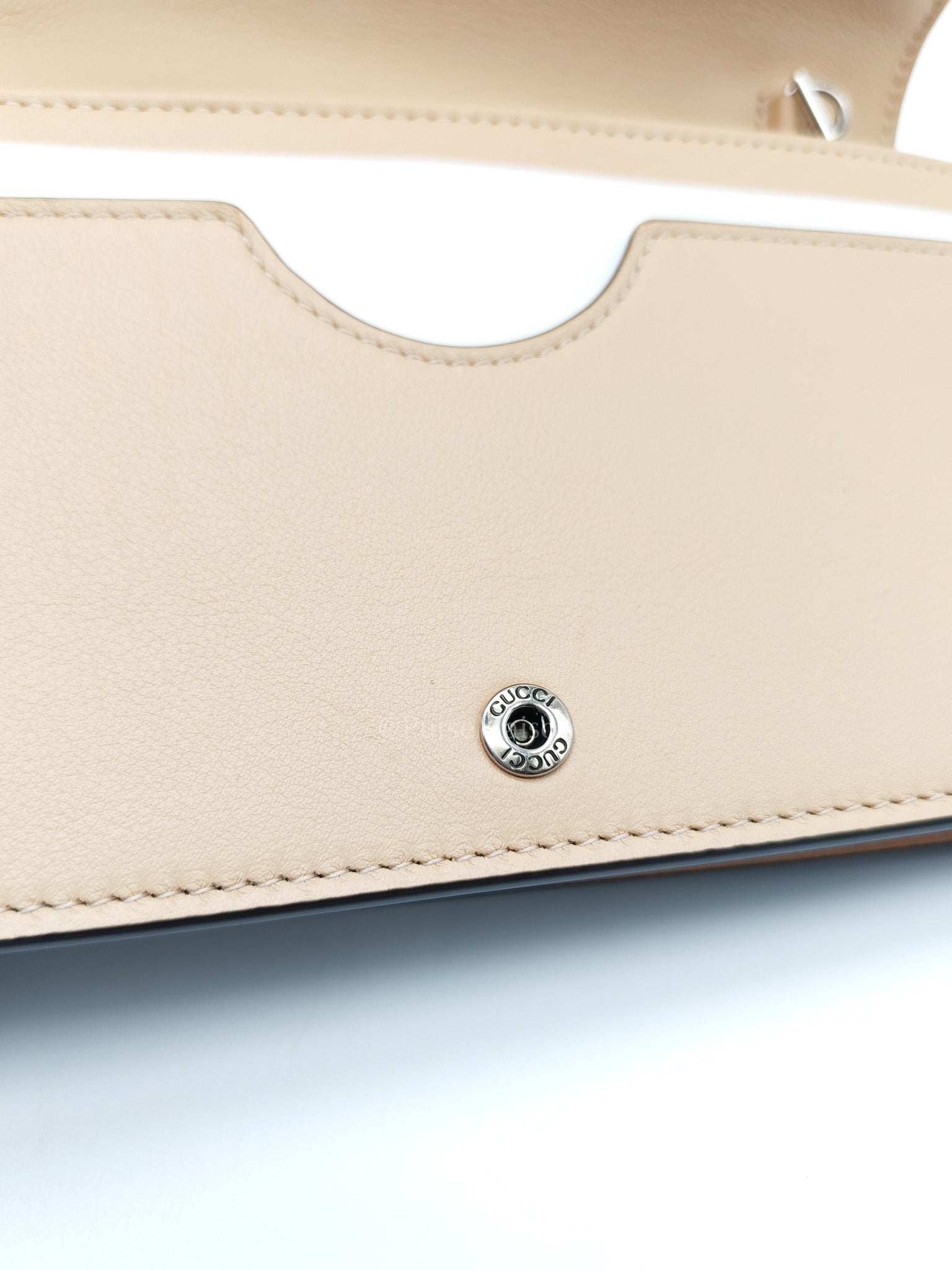 Gucci GG Marmont Wallet on Chain in Beige Leather GG Supreme Canvas | Purse Maison Luxury Bags Shop