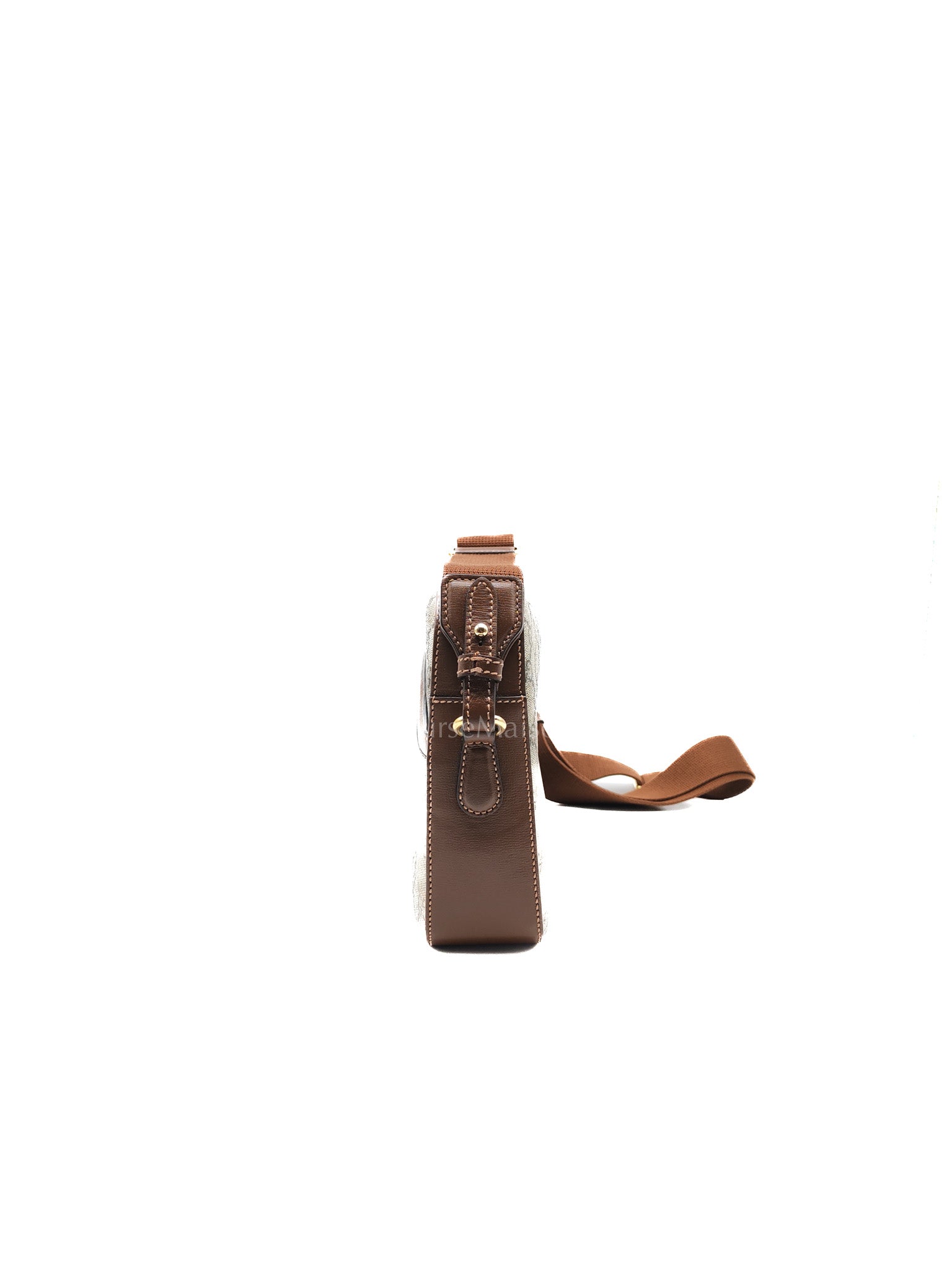 Interlocking G Messenger Bag in GG Supreme Canvas and Gold Hardware | Purse Maison Luxury Bags Shop