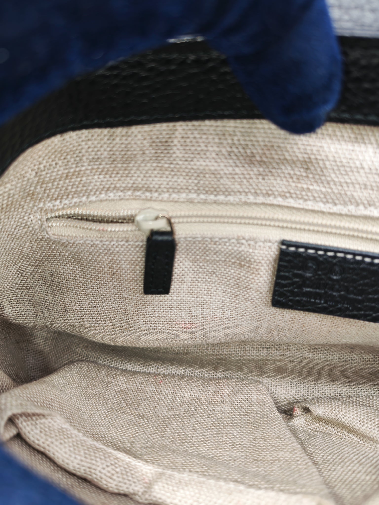 Gucci Interlocking Top Handle Shoulder Bag Black Pebbled Leather in Gold Hardware | Purse Maison Luxury Bags Shop