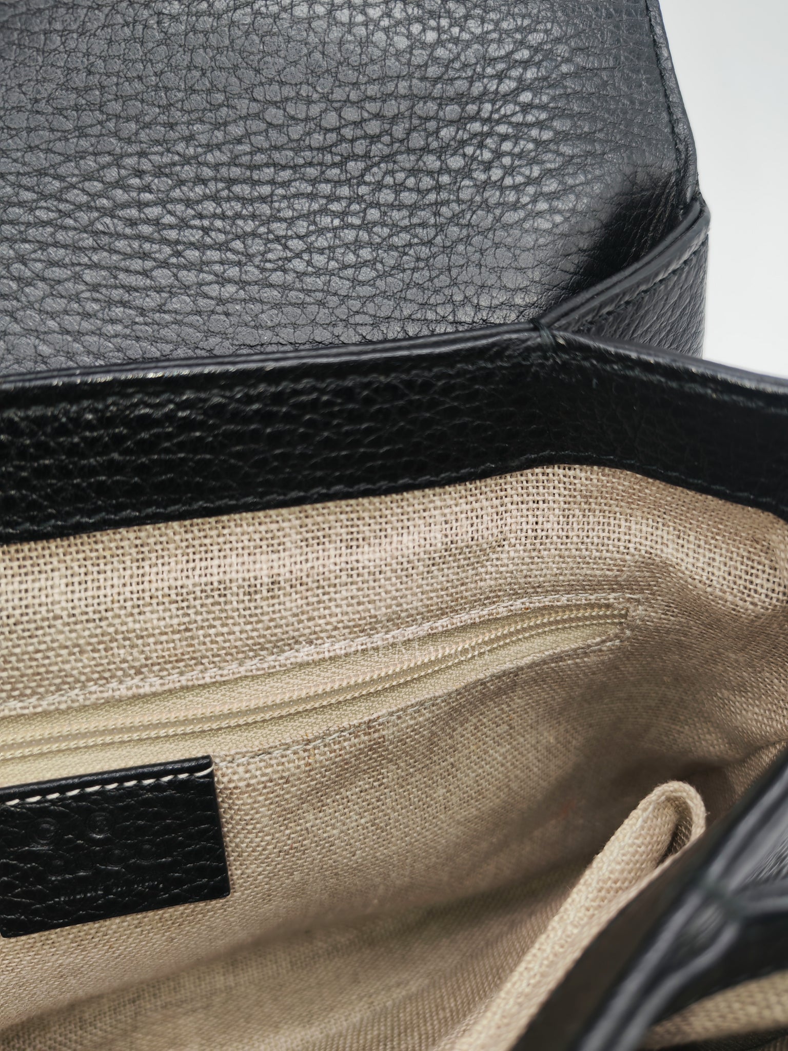 Gucci Interlocking Top Handle Shoulder Bag Black Pebbled Leather in Gold Hardware | Purse Maison Luxury Bags Shop