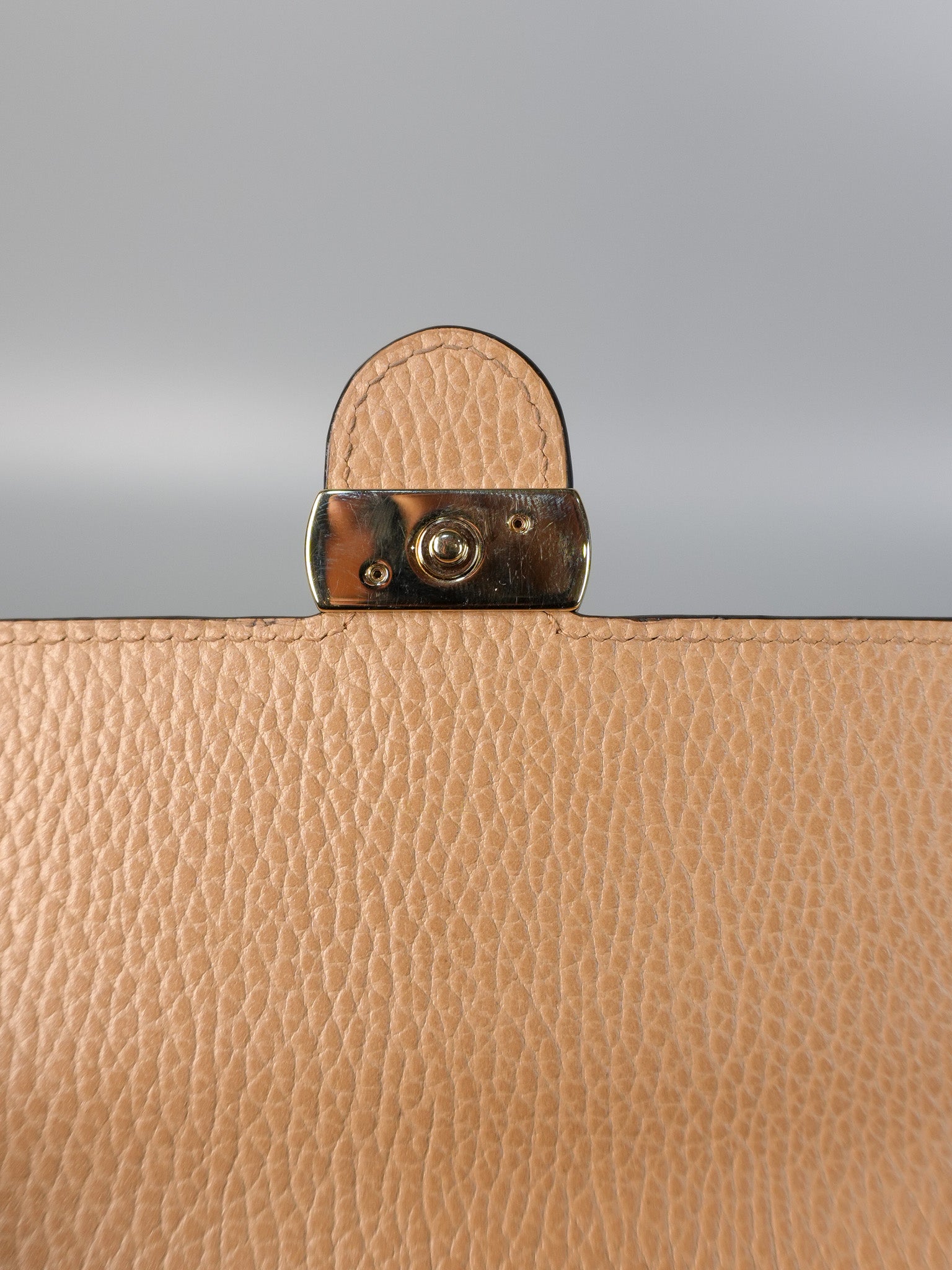 Gucci Interlocking Wallet on Chain WOC in Beige | Purse Maison Luxury Bags Shop