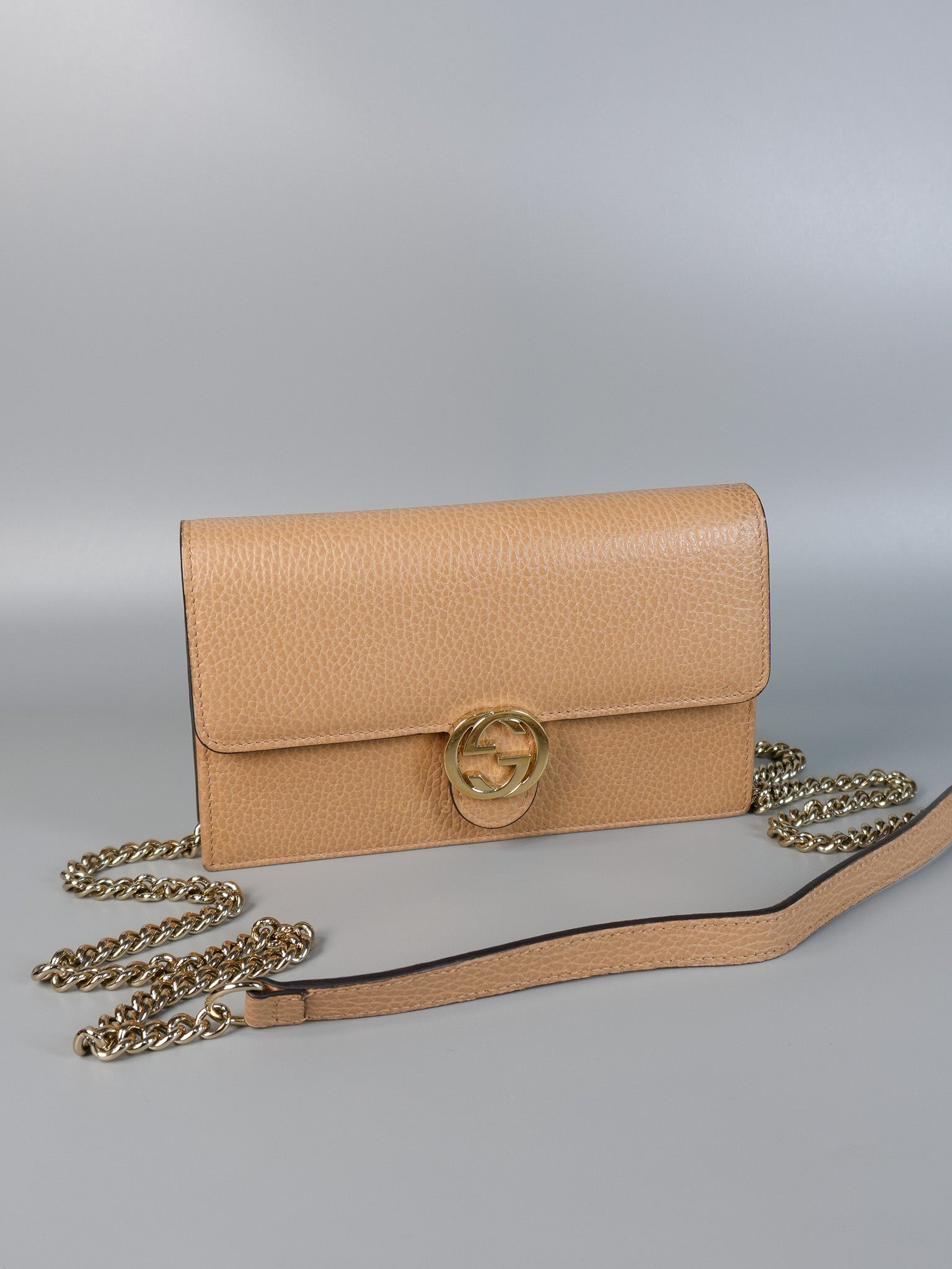 Gucci Interlocking Wallet on Chain WOC in Beige | Purse Maison Luxury Bags Shop
