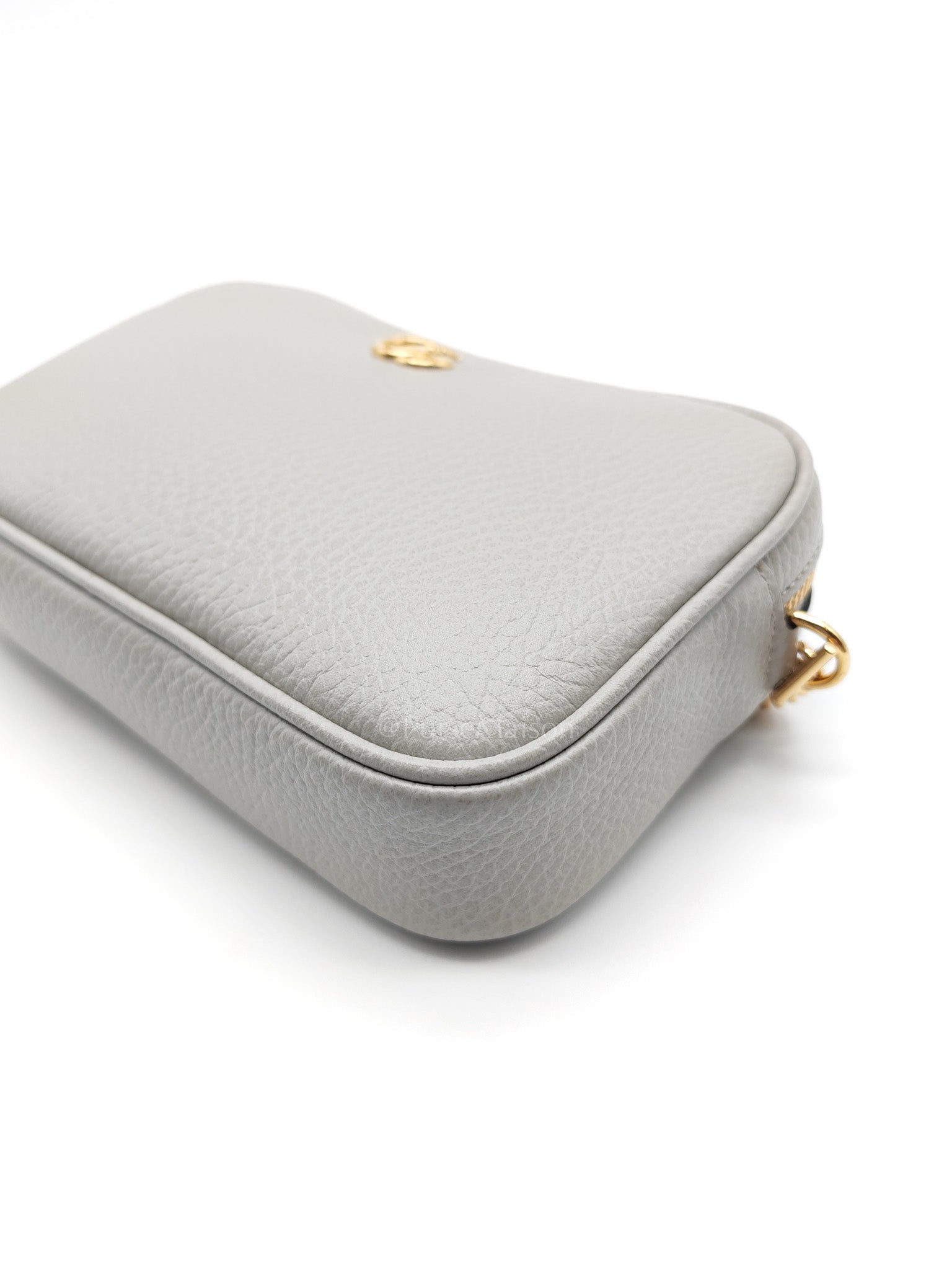 Gucci Marmont Mini Camera Bag in Light Gray Grained Calfskin Leather Chain Strap | Purse Maison Luxury Bags Shop