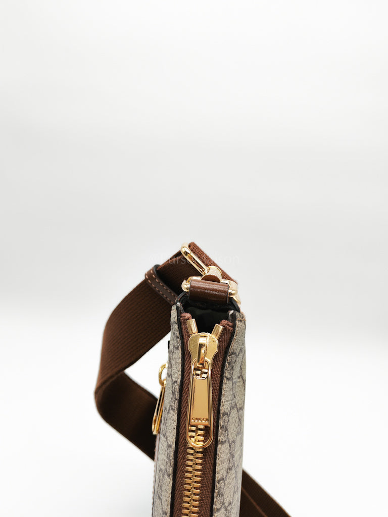 Messenger Bag Vintage in GG Supreme Canvas & Interlocking G Patch | Purse Maison Luxury Bags Shop