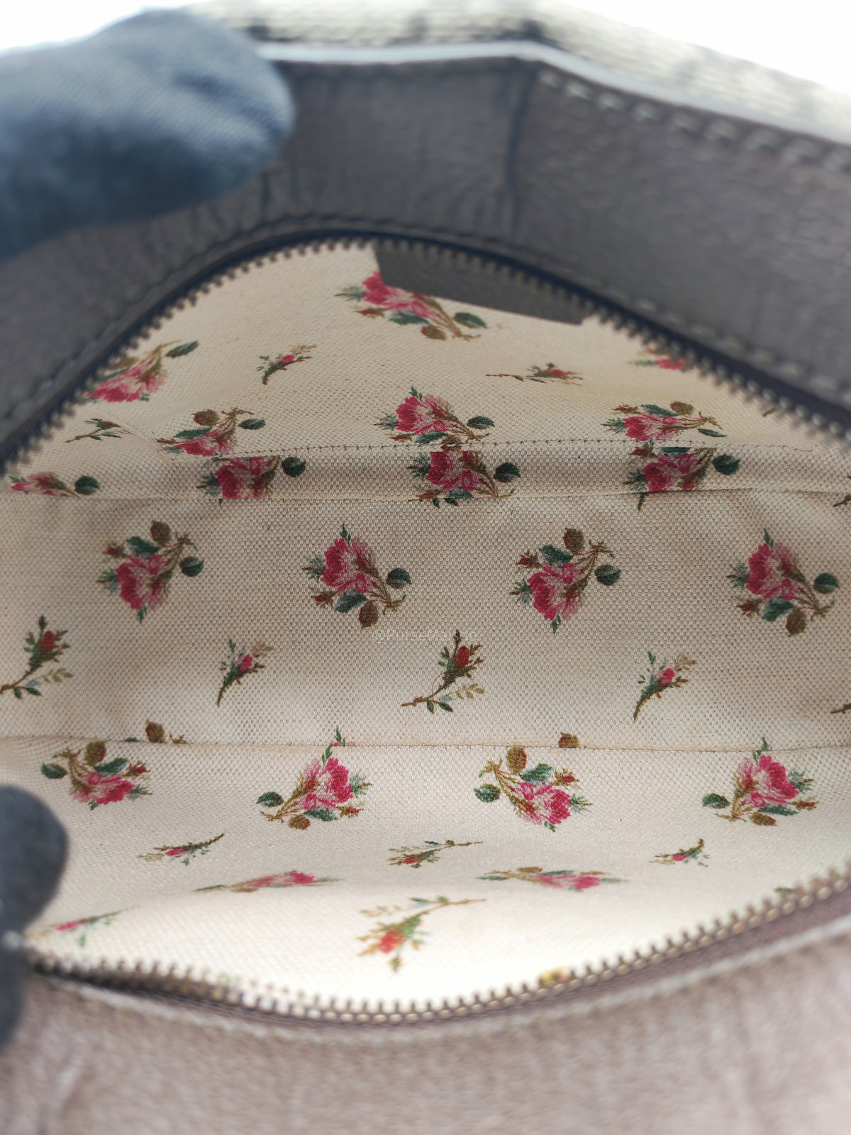 Gucci New Vintage Camera Bag in Brown Coated Monogram Pattern GG Supreme Canvas | Purse Maison Luxury Bags Shop