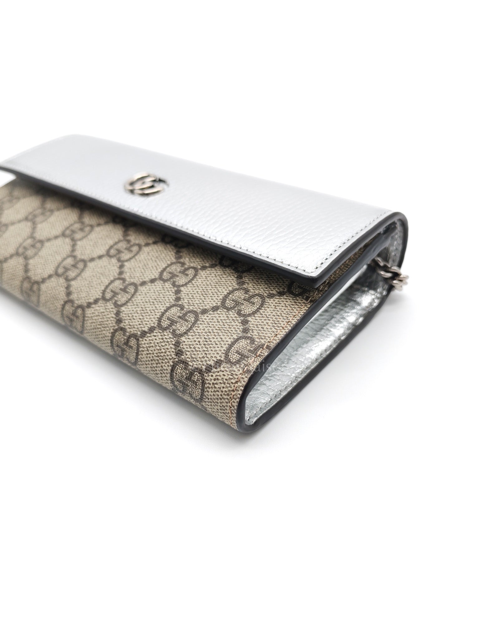Gucci Supreme Continental Wallet On Chain in Metalic Silver Flap Crossbody Bag | Purse Maison Luxury Bags Shop