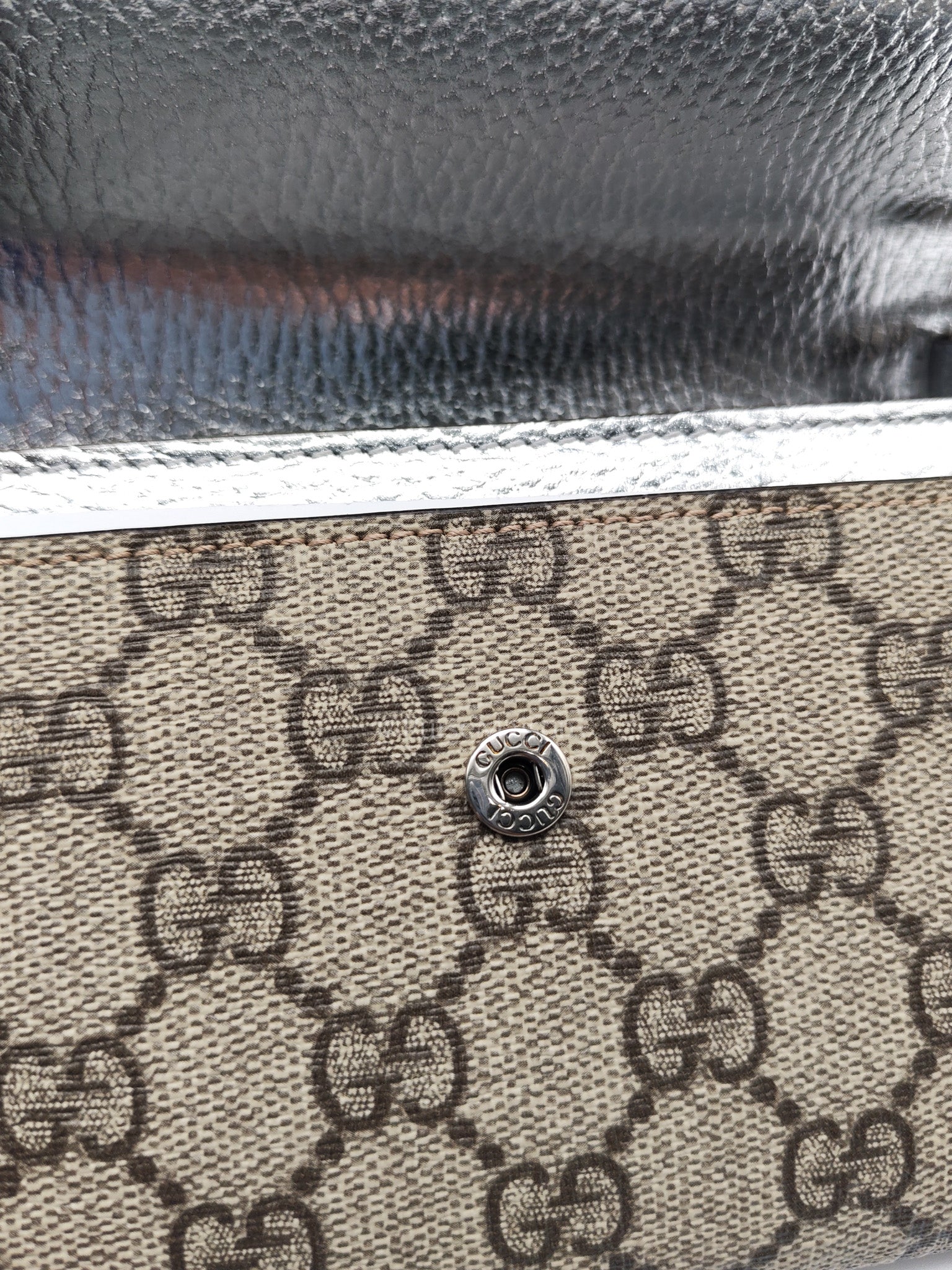 Gucci Supreme Continental Wallet On Chain in Metalic Silver Flap Crossbody Bag | Purse Maison Luxury Bags Shop