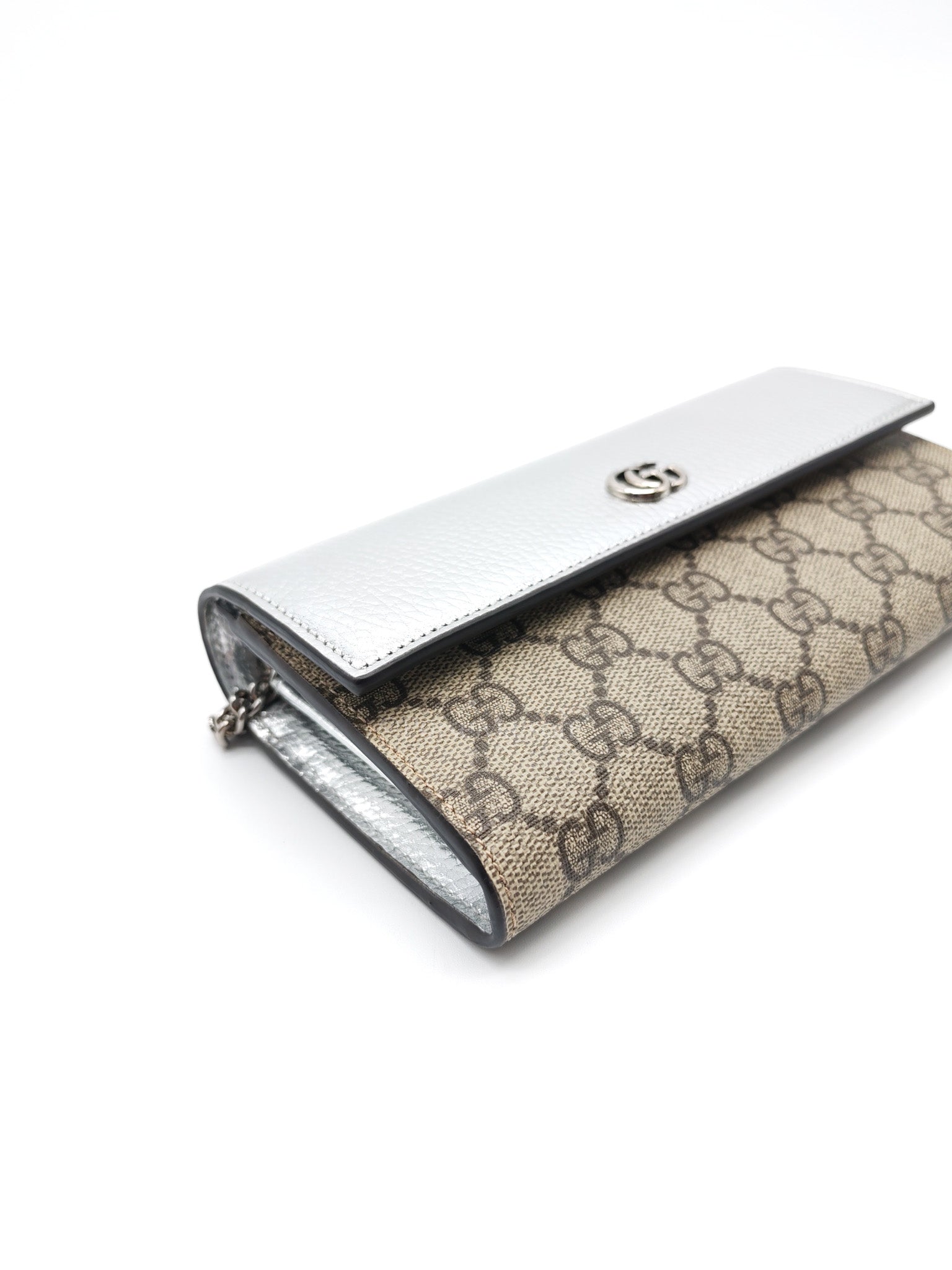 Gucci Supreme Continental Wallet On Chain in Metalic Silver Flap Crossbody Bag | Purse Maison Luxury Bags Shop