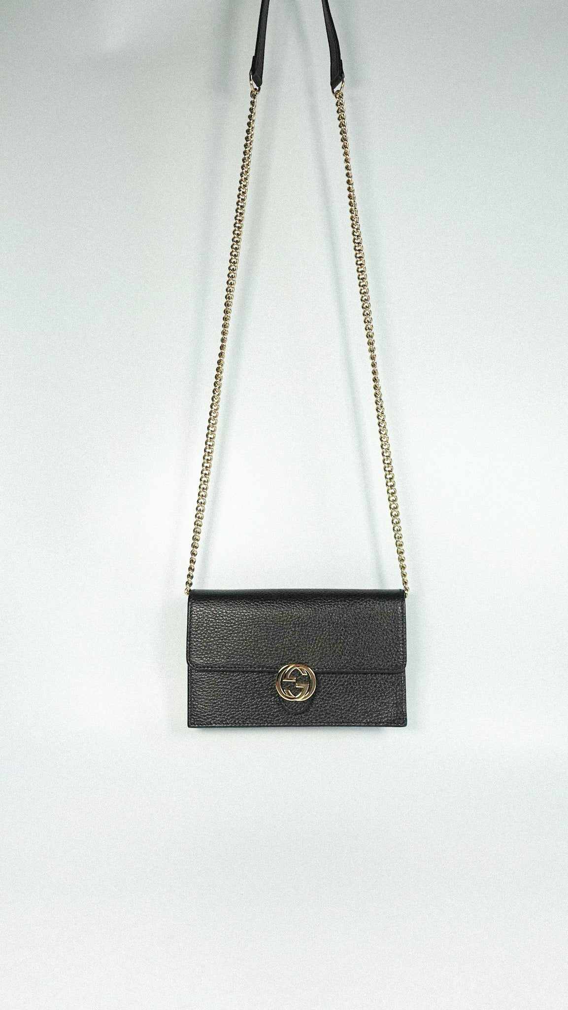 Gucci black chain discount crossbody