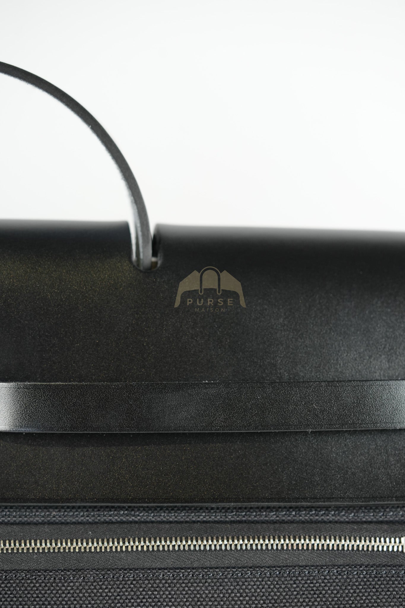 Herbag Messenger 39 in Black Military Toile Vache Hunter & Palladium Hardware Stamp K(2025) | Purse Maison Luxury Bags Shop