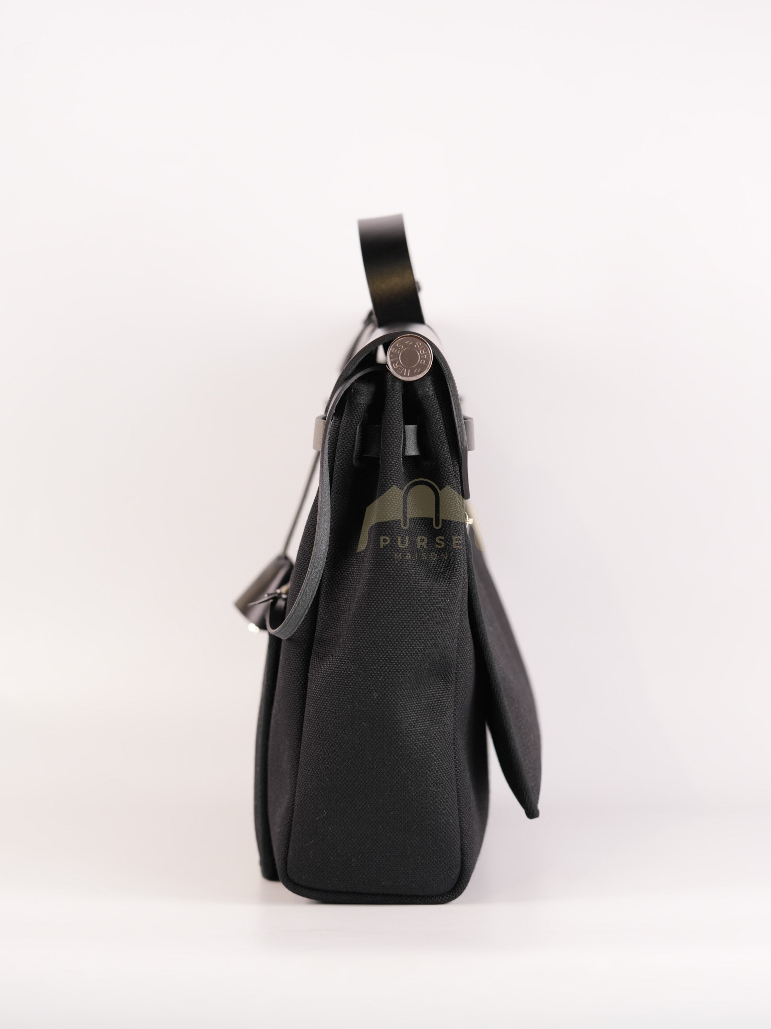 Herbag Messenger 39 in Black Military Toile Vache Hunter & Palladium Hardware Stamp K(2025) | Purse Maison Luxury Bags Shop