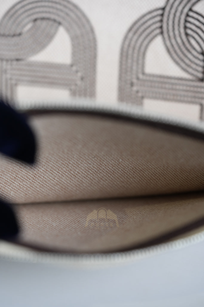 Herbag Zip 31 Chaine d'Ancre Canvas Ebene in Palladium Hardware Stamp U (2022) | Purse Maison Luxury Bags Shop