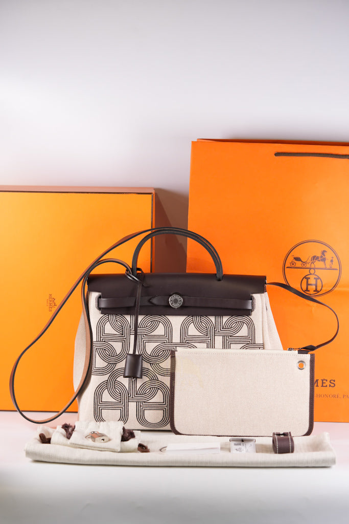 Herbag Zip 31 Chaine d'Ancre Canvas Ebene in Palladium Hardware Stamp U (2022) | Purse Maison Luxury Bags Shop