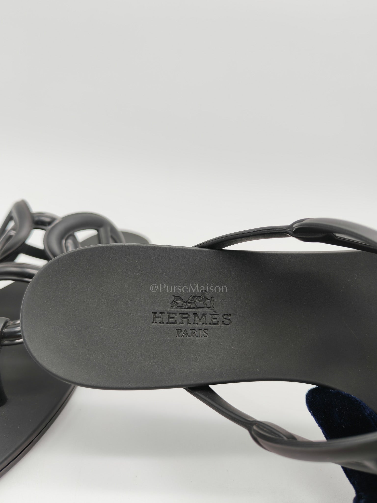Hermes Egerie Rubber Sandals in Black Size 36 EU (22.5cm) | Purse Maison Luxury Bags Shop