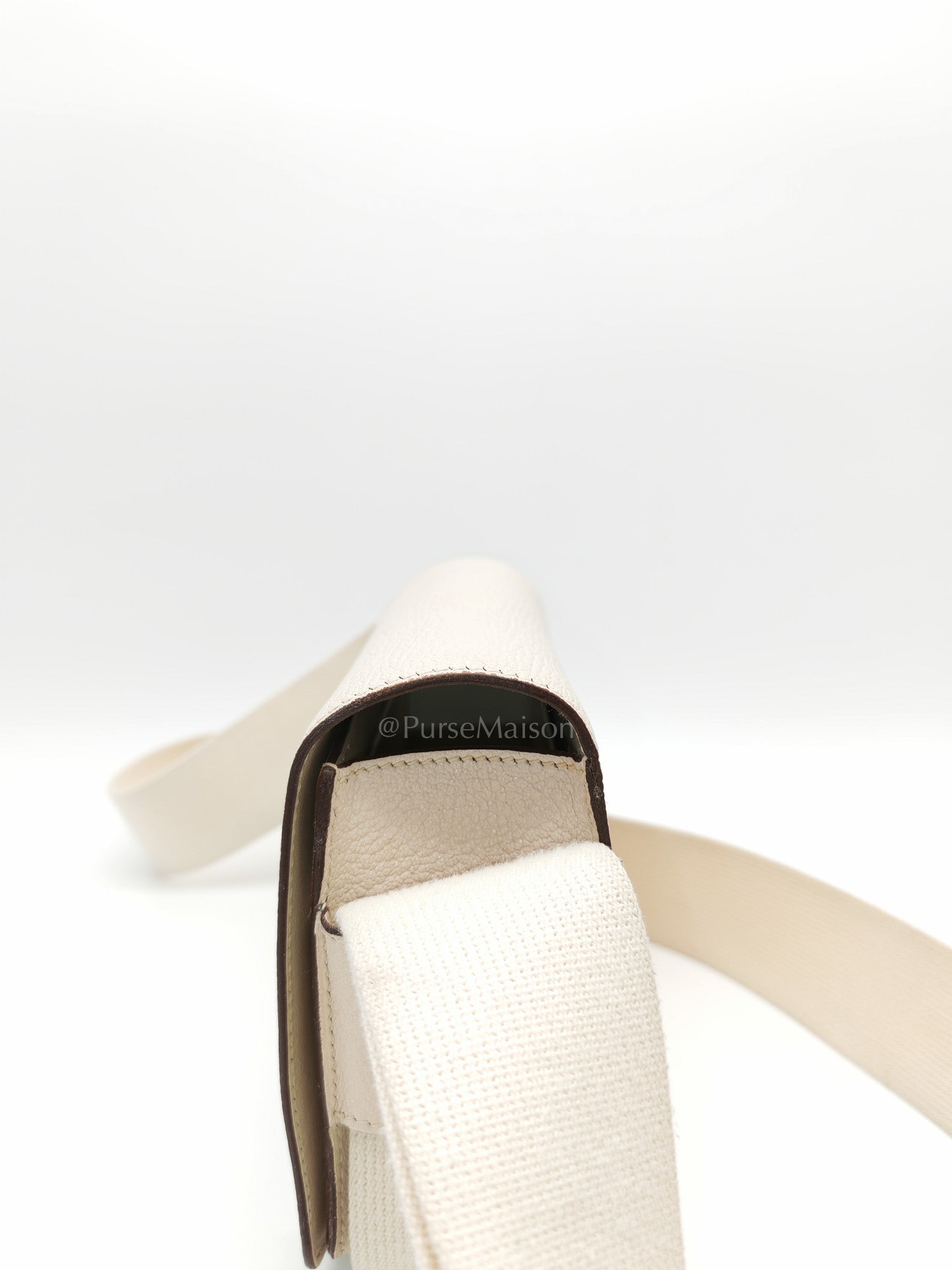 Geta in Nata Chevre Mysore Leather & Gold Hardware Stamp B (2023) | Purse Maison Luxury Bags Shop