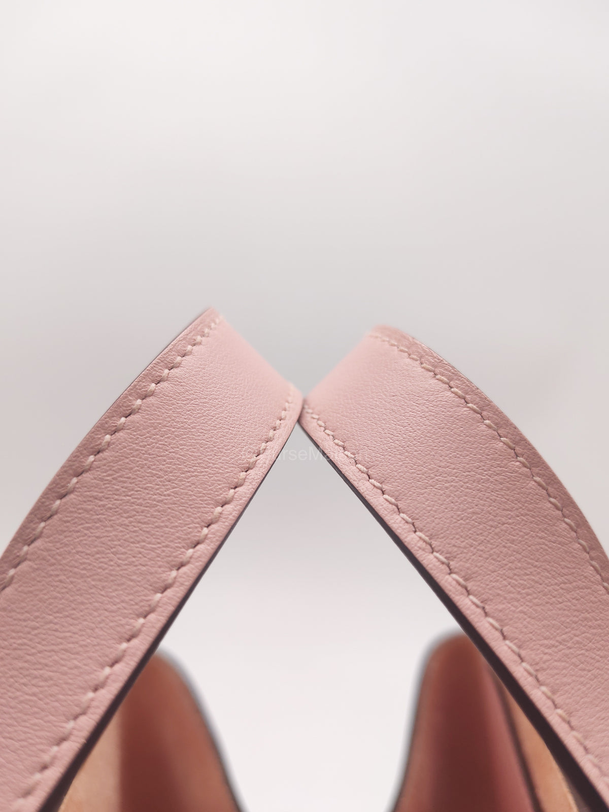 Hermes In the Loop 18 in Rose Sakura CLemence Leather and Palladium Hardware Stamp B (2023) | Purse Maison Luxury Bags Shop