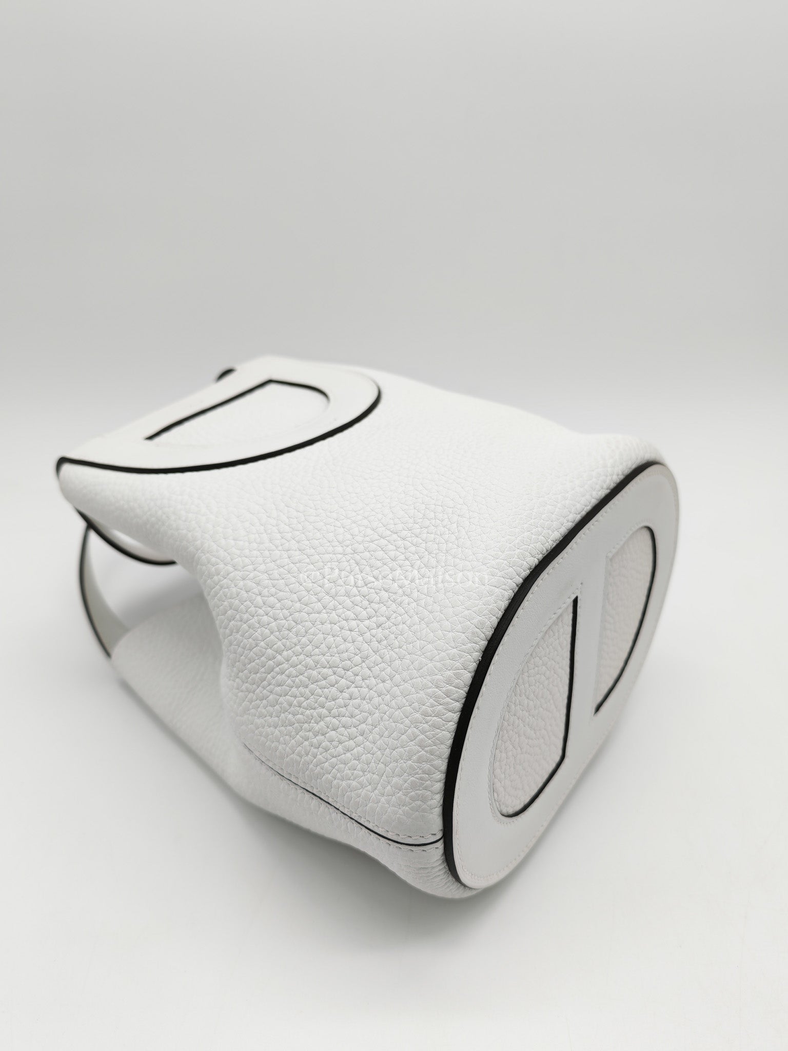 Hermes In The Loop Lock 18 in White Clemence Leather Gold Hardware Stamp B (2023) | Purse Maison Luxury Bags Shop