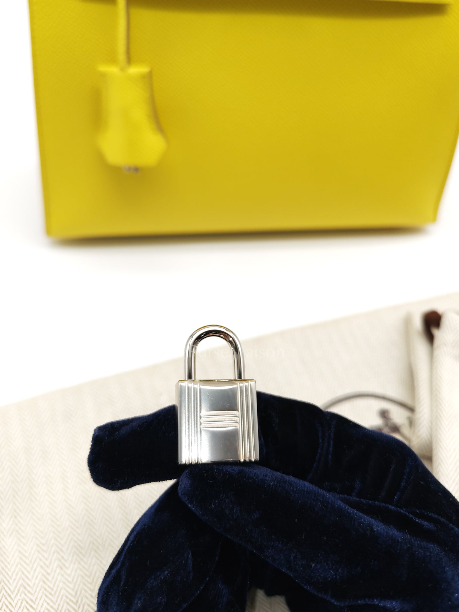 Kelly 25 Sellier in Lime Epsom Leather and Palladiun Hardware Stamp U (2022) | Purse Maison Luxury Bags Shop