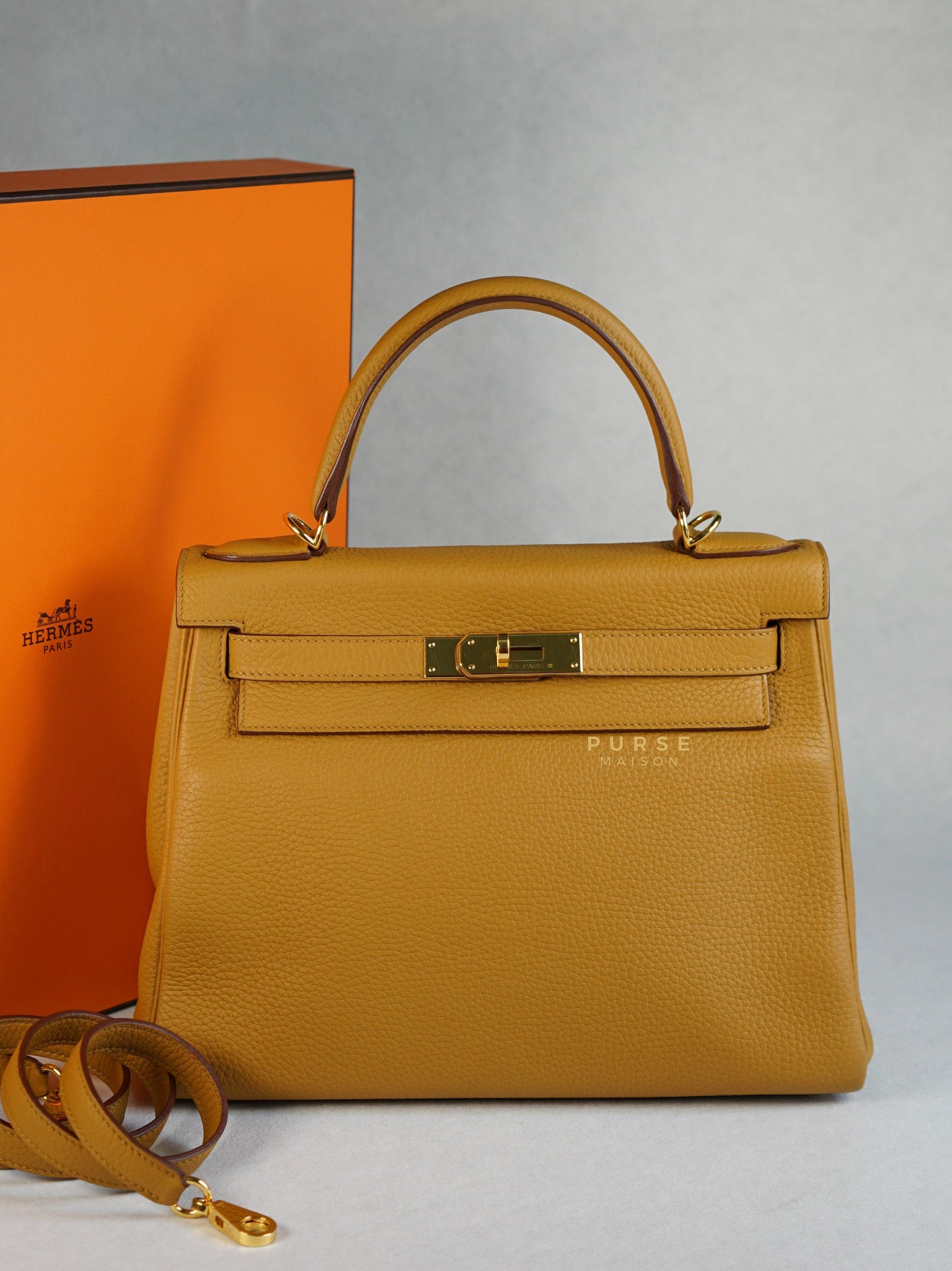 Hermes Kelly 28 Sesame in Clemence Leather and Gold Hardware Stamp Y (2020) | Purse Maison Luxury Bags Shop