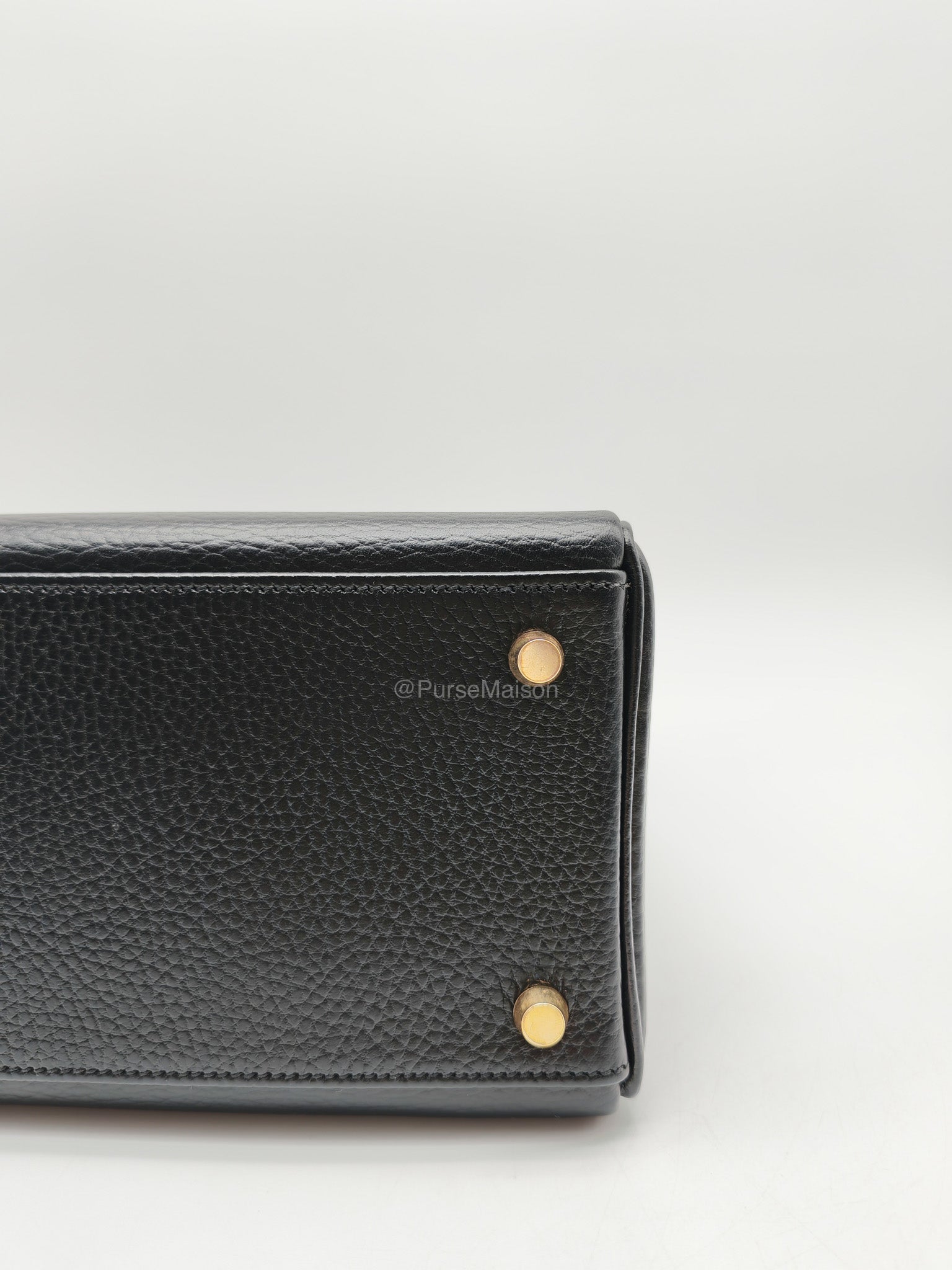 Hermes Kelly 32 in Black Ardennes Taurillon Leather Gold Hardware Stamp Square E(2001) | Purse Maison Luxury Bags Shop