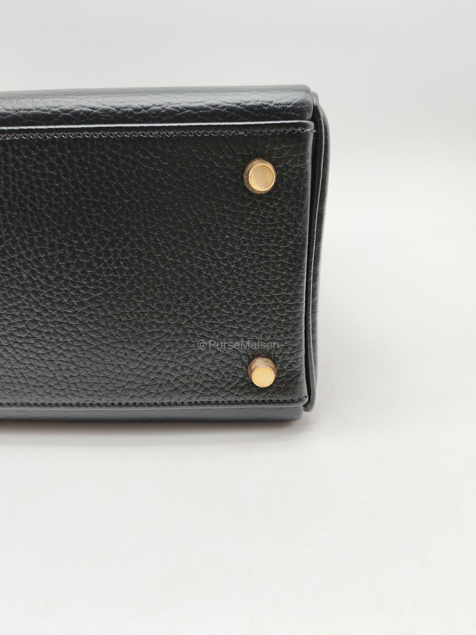 Hermes Kelly 32 in Black Ardennes Taurillon Leather Gold Hardware Stamp Square E(2001) | Purse Maison Luxury Bags Shop
