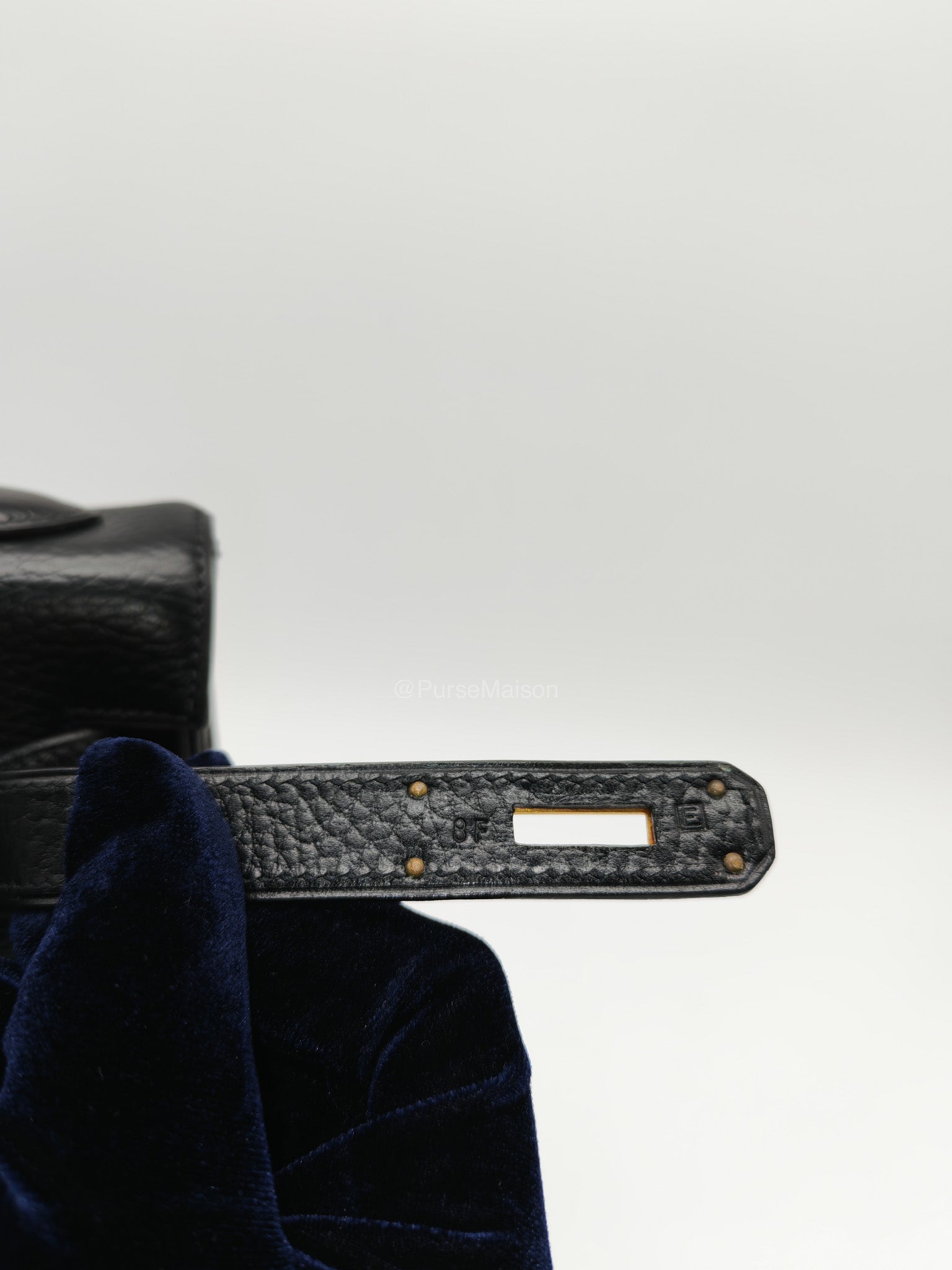 Hermes Kelly 32 in Black Ardennes Taurillon Leather Gold Hardware Stamp Square E(2001) | Purse Maison Luxury Bags Shop
