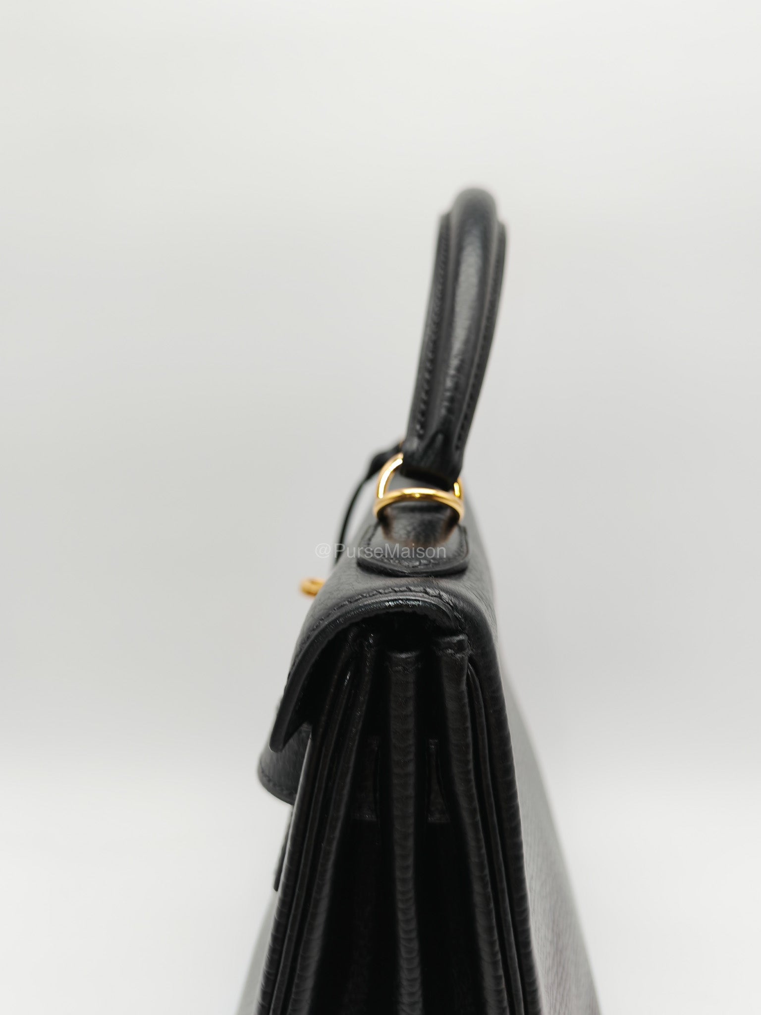 Hermes Kelly 32 in Black Ardennes Taurillon Leather Gold Hardware Stamp Square E(2001) | Purse Maison Luxury Bags Shop