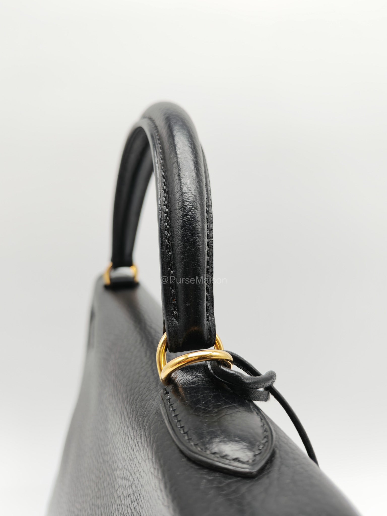 Hermes Kelly 32 in Black Ardennes Taurillon Leather Gold Hardware Stamp Square E(2001) | Purse Maison Luxury Bags Shop