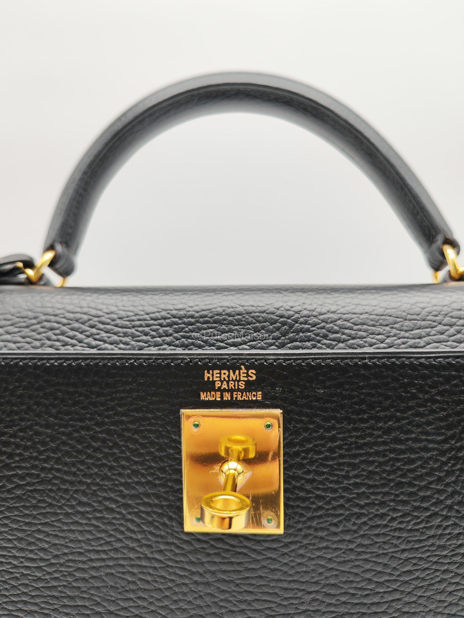 Hermes Kelly 32 in Black Ardennes Taurillon Leather Gold Hardware Stamp Square E(2001) | Purse Maison Luxury Bags Shop