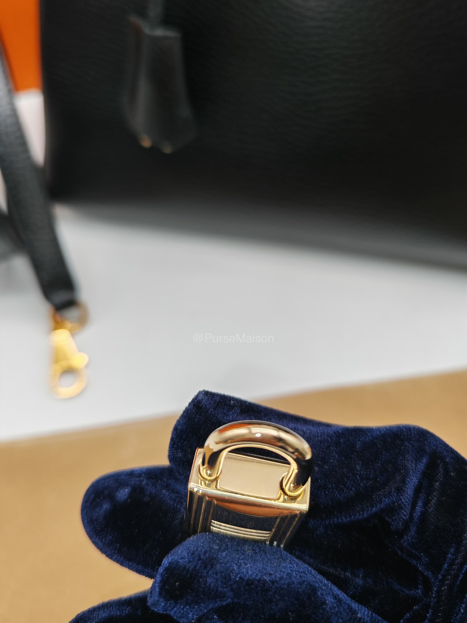 Hermes Kelly 32 in Black Ardennes Taurillon Leather Gold Hardware Stamp Square E(2001) | Purse Maison Luxury Bags Shop