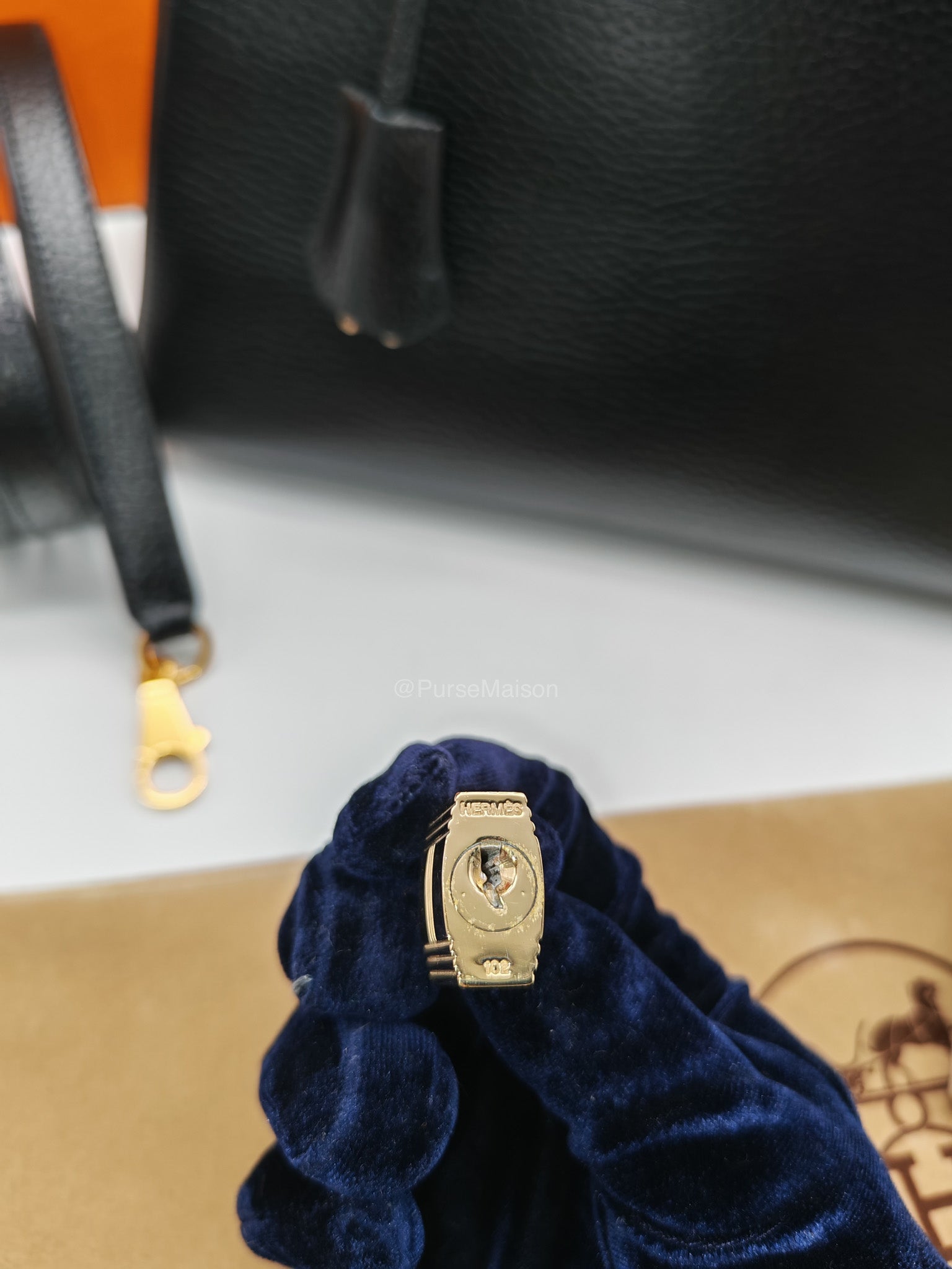 Hermes Kelly 32 in Black Ardennes Taurillon Leather Gold Hardware Stamp Square E(2001) | Purse Maison Luxury Bags Shop