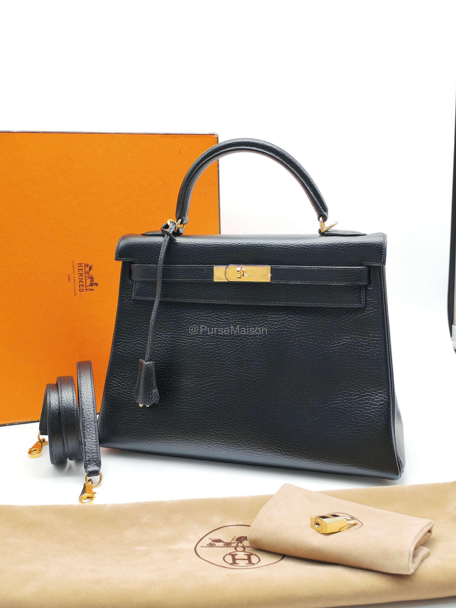 Hermes Kelly 32 in Black Ardennes Taurillon Leather Gold Hardware Stamp Square E(2001) | Purse Maison Luxury Bags Shop