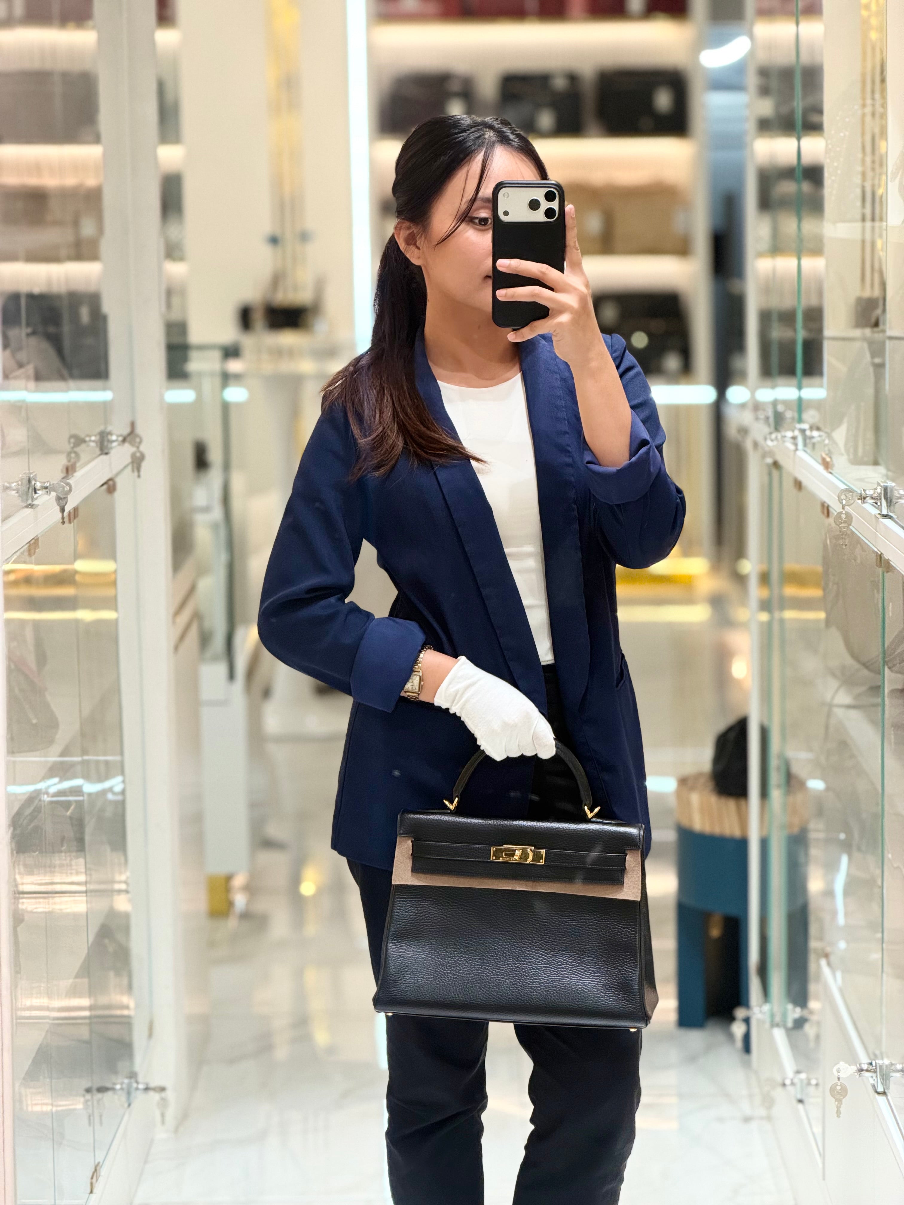 Hermes Kelly 32 in Black Ardennes Taurillon Leather Gold Hardware Stamp Square E(2001) | Purse Maison Luxury Bags Shop