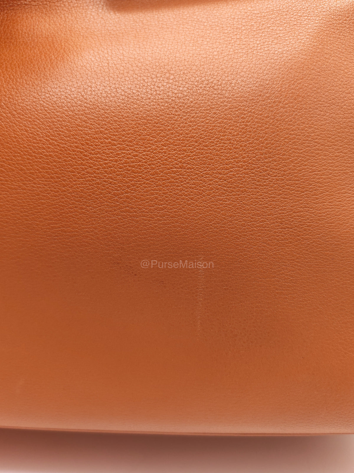 Hermes Kelly 32 Retourne in Gold Swift Leather and Gold Hardware Stamp Square E (2001) | Purse Maison Luxury Bags Shop