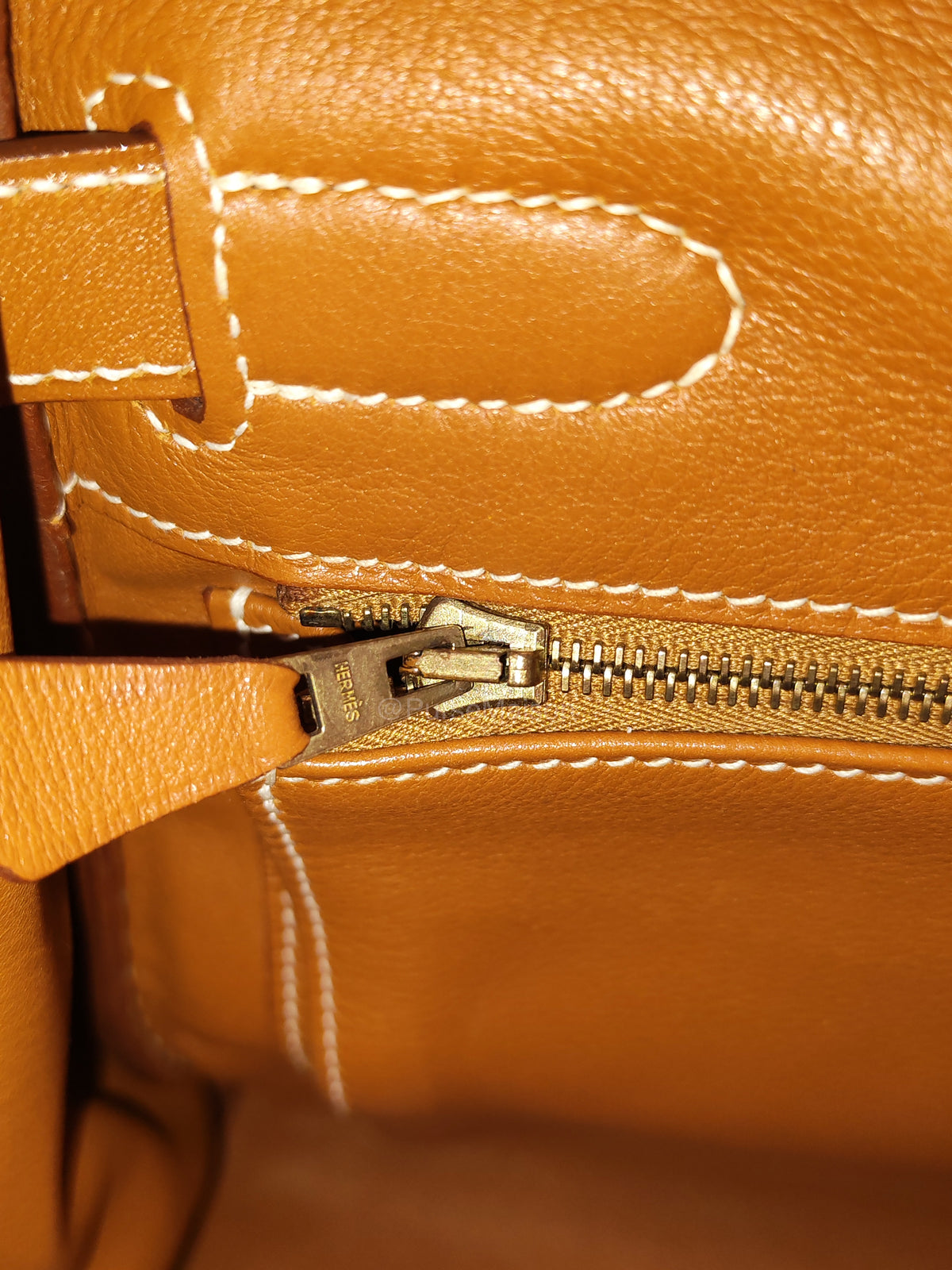 Hermes Kelly 32 Retourne in Gold Swift Leather and Gold Hardware Stamp Square E (2001) | Purse Maison Luxury Bags Shop
