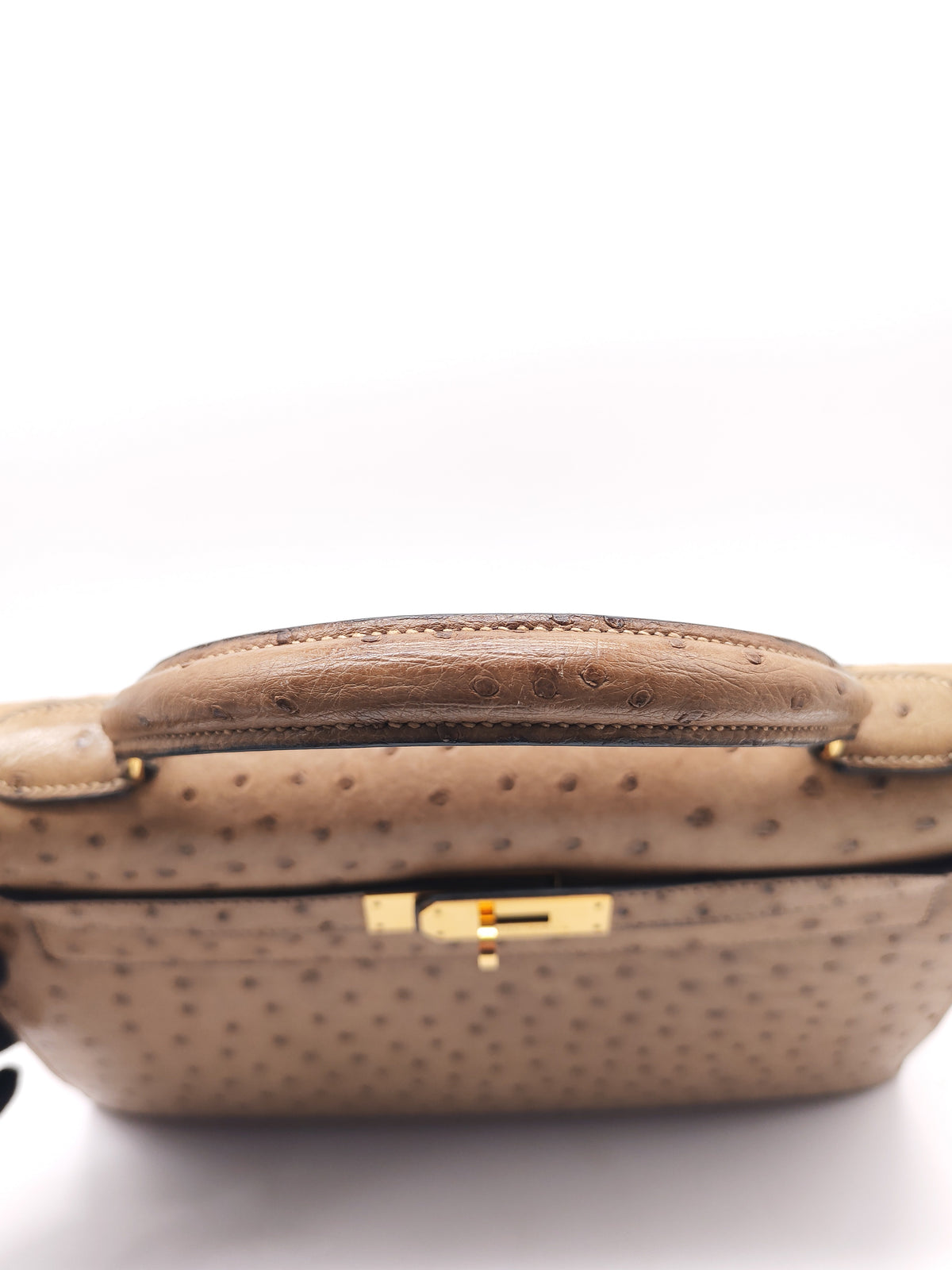Hermes Kelly 32 Sellier in Mousse Ostrich Leather in Gold Hardware Stamp X Circle (1994) | Purse Maison Luxury Bags Shop
